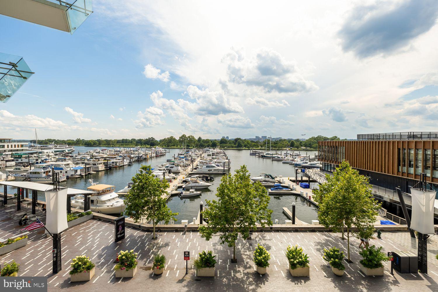 SOUTHWEST WATERFRONT - Residential