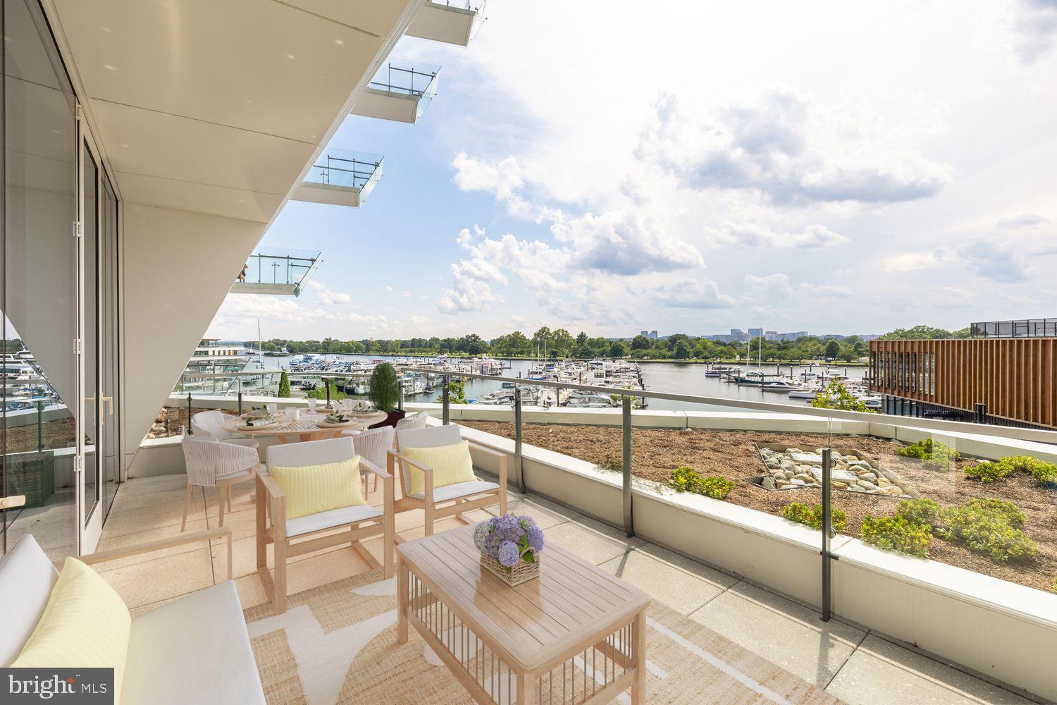 SOUTHWEST WATERFRONT - Residential