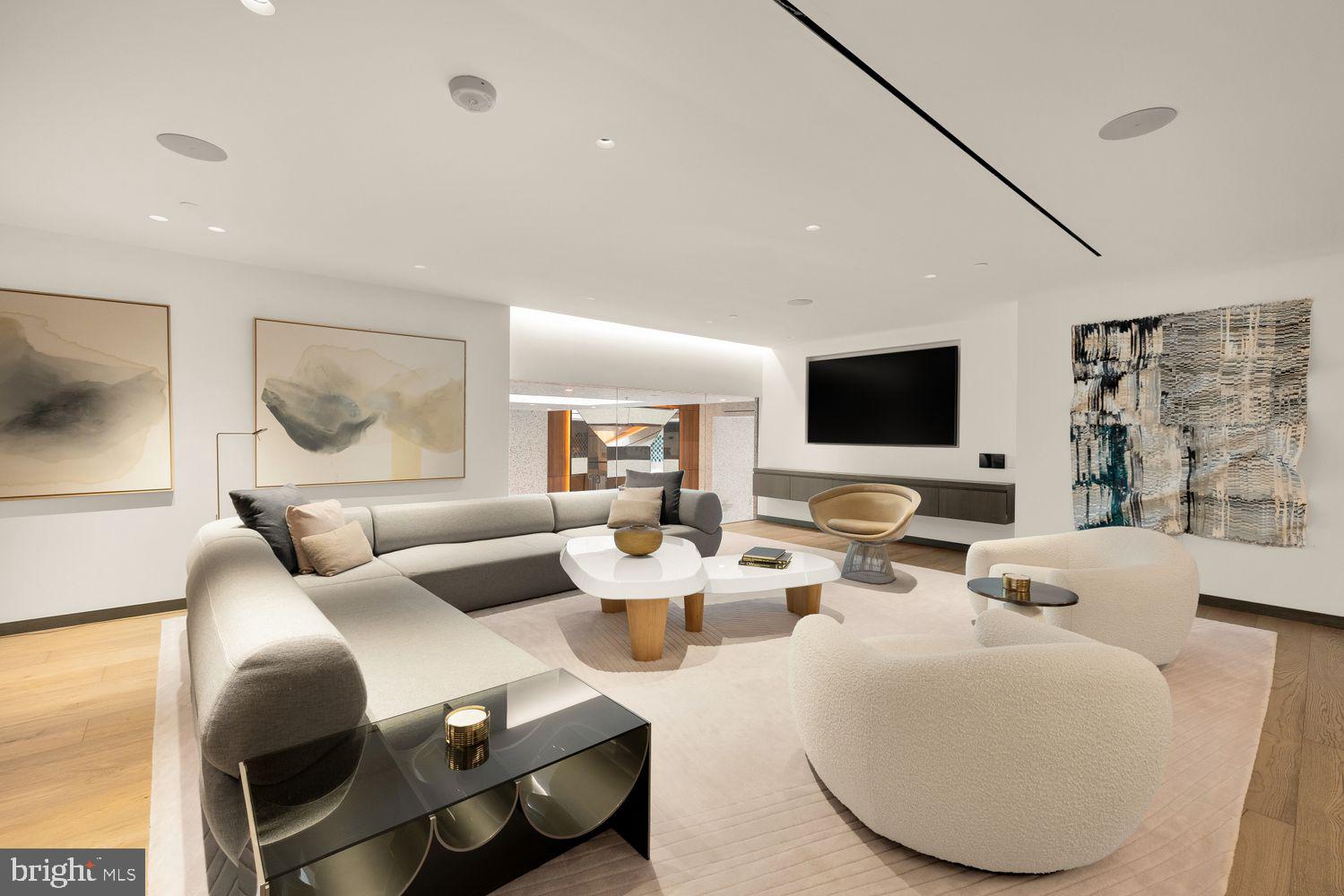 SOUTHWEST WATERFRONT - Residential