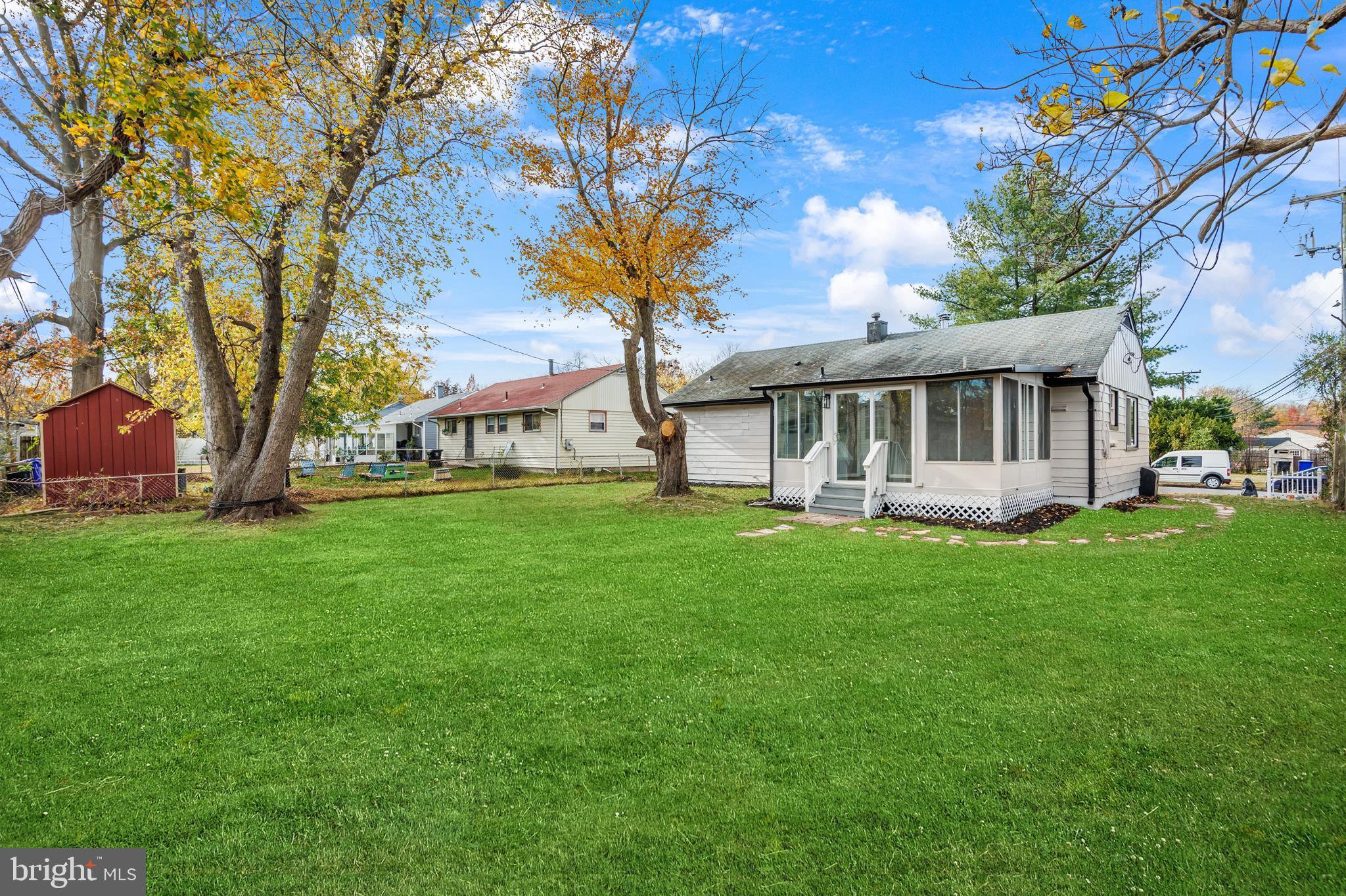 FAIRLAWN - Residential