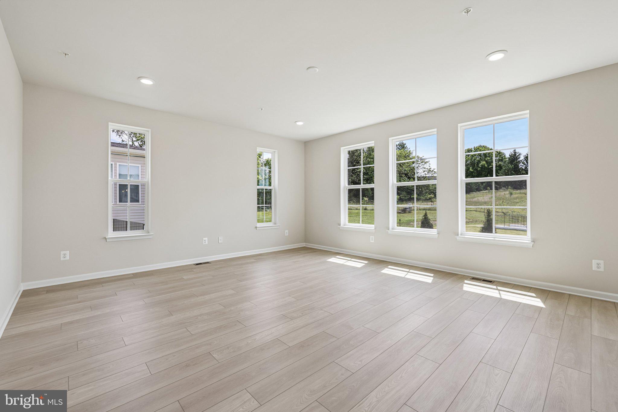 TUSCARORA CREEK - Residential