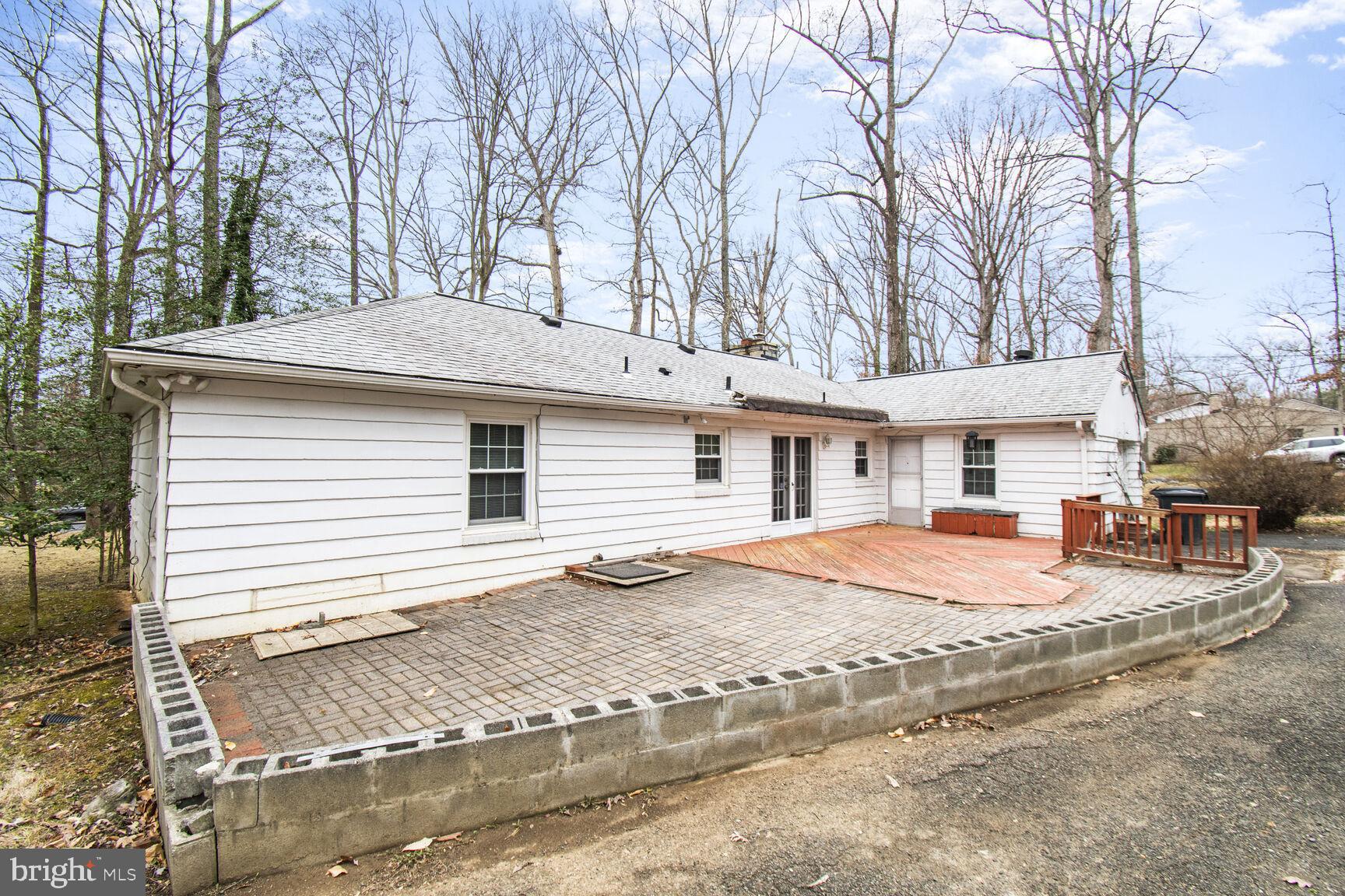 BROOK HILLS ESTATE - Residential Lease