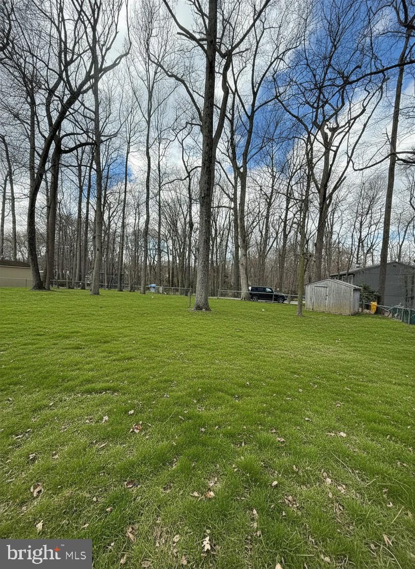 WALNUT LAKE - Residential