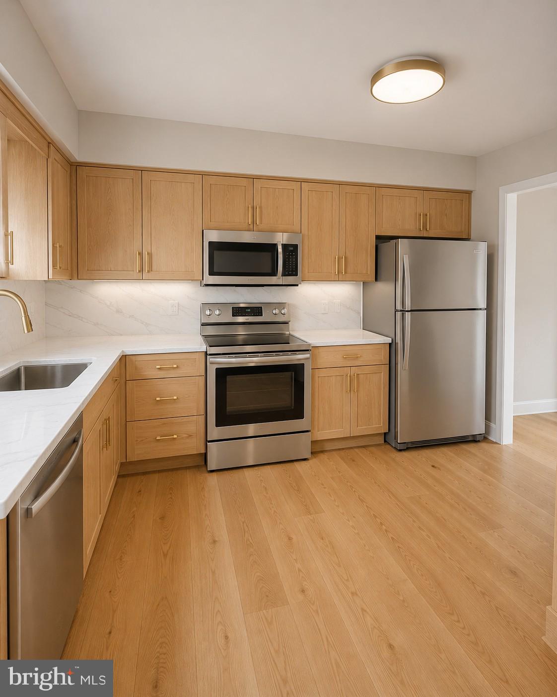 WALNUT LAKE - Residential