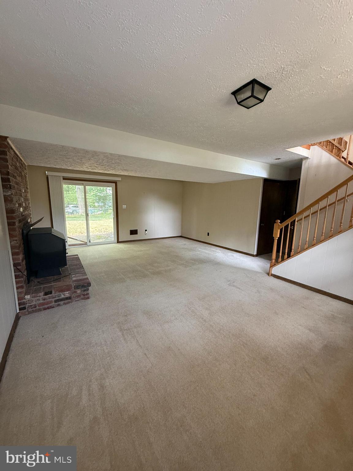 WALNUT LAKE - Residential