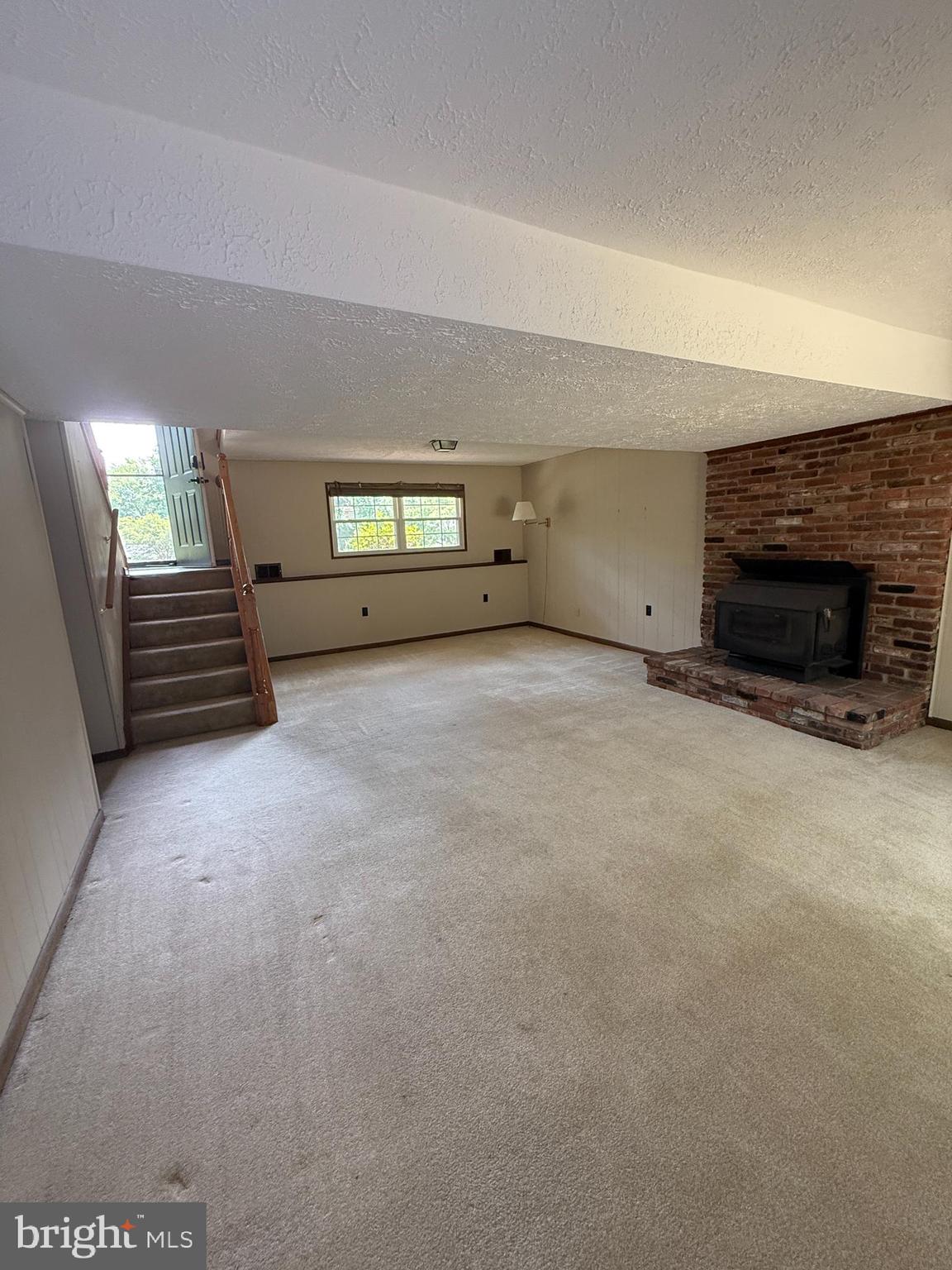 WALNUT LAKE - Residential