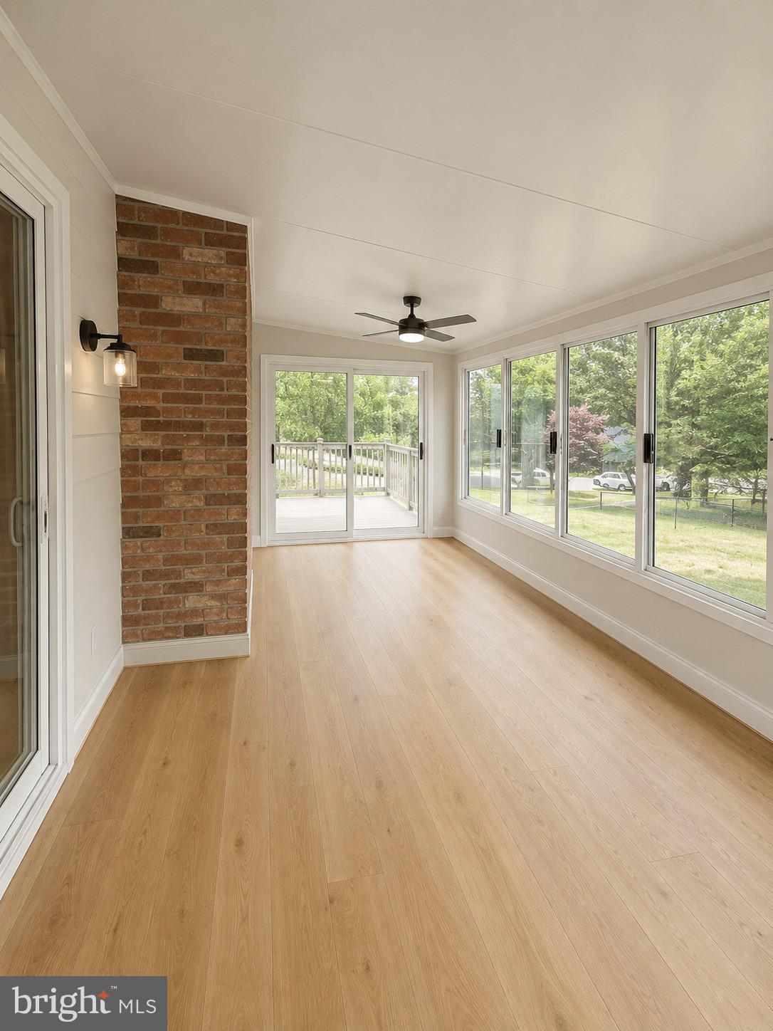 WALNUT LAKE - Residential
