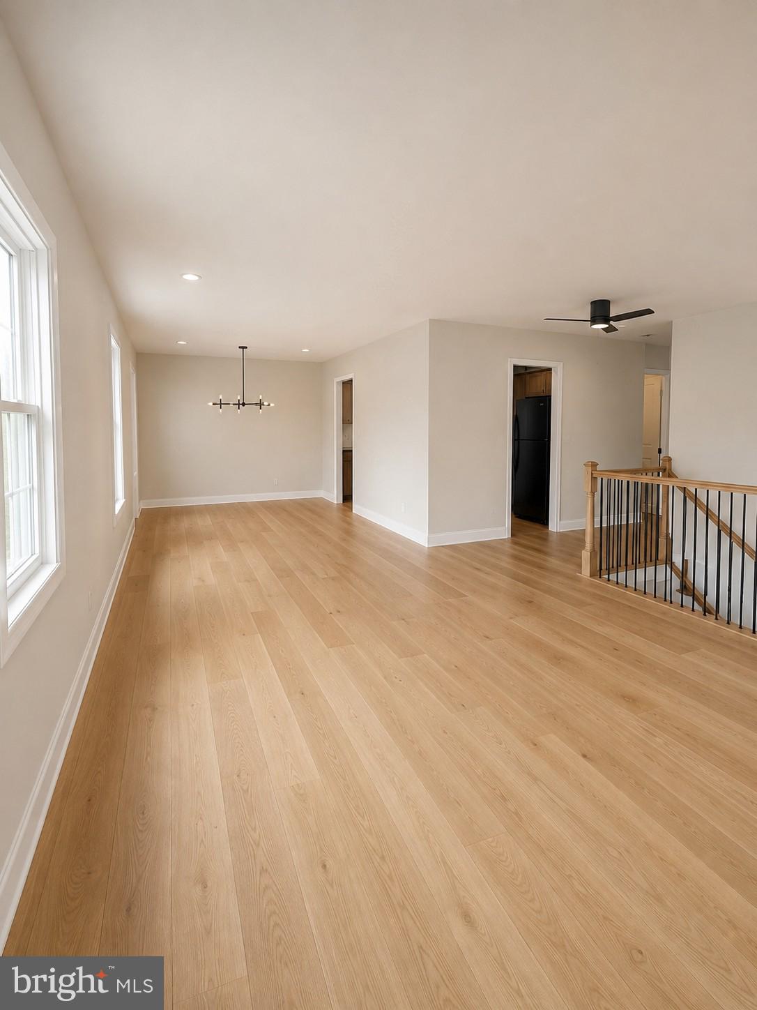 WALNUT LAKE - Residential