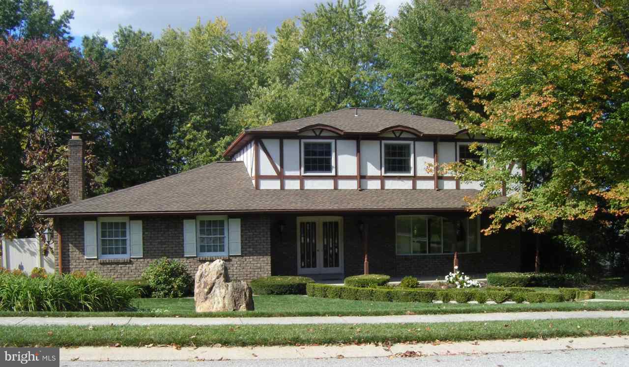 Spacious two story in Haines Acres. Many updates inside and out. 4 BR, 2.5 BA. Formal LR and DR. Kitchen with granite countertops and DA. Family room with gas fireplace. Enjoy your private paradise in the fenced in backyard with in-ground pool enclosed porch.