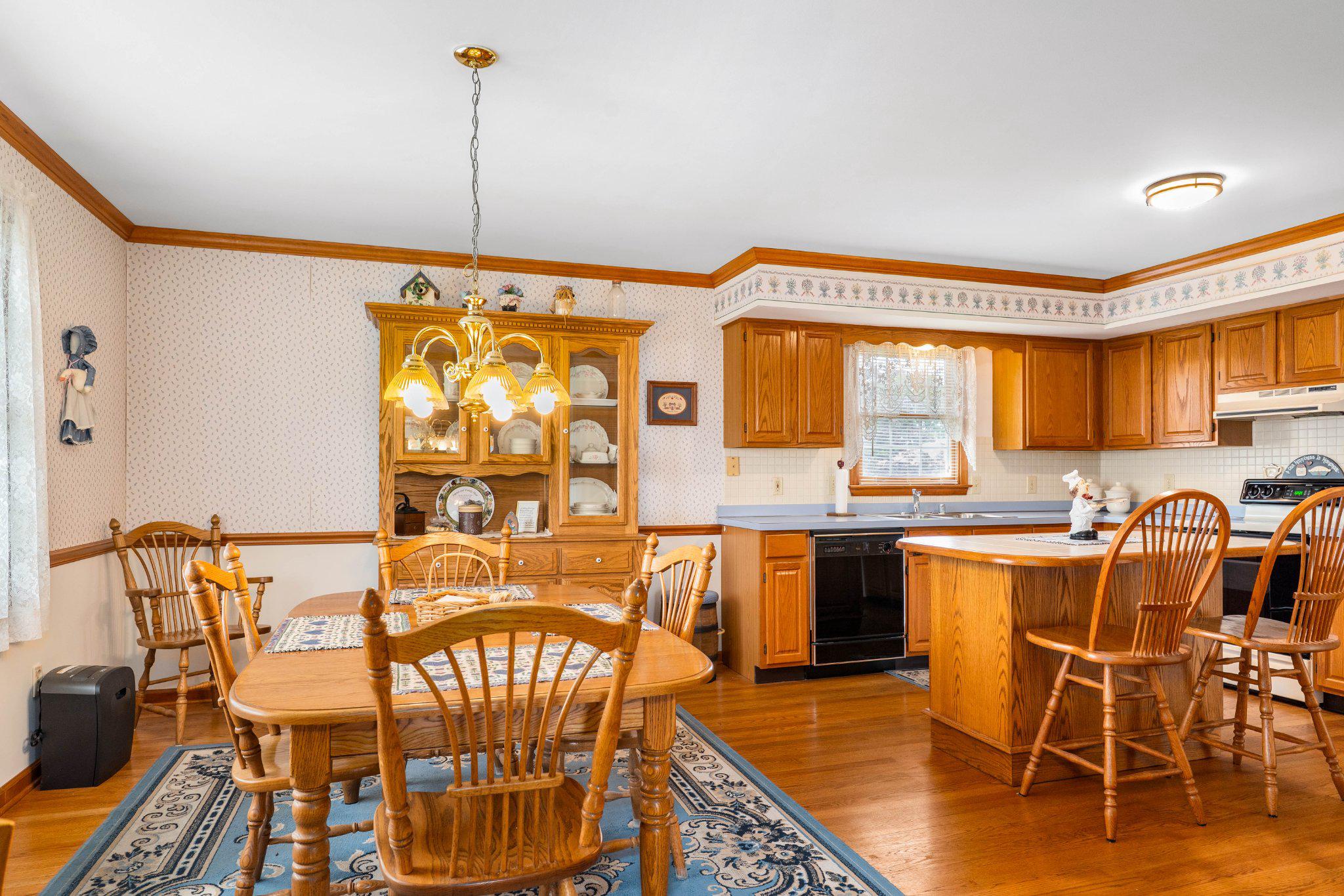 CARAVEL WOODS - Residential