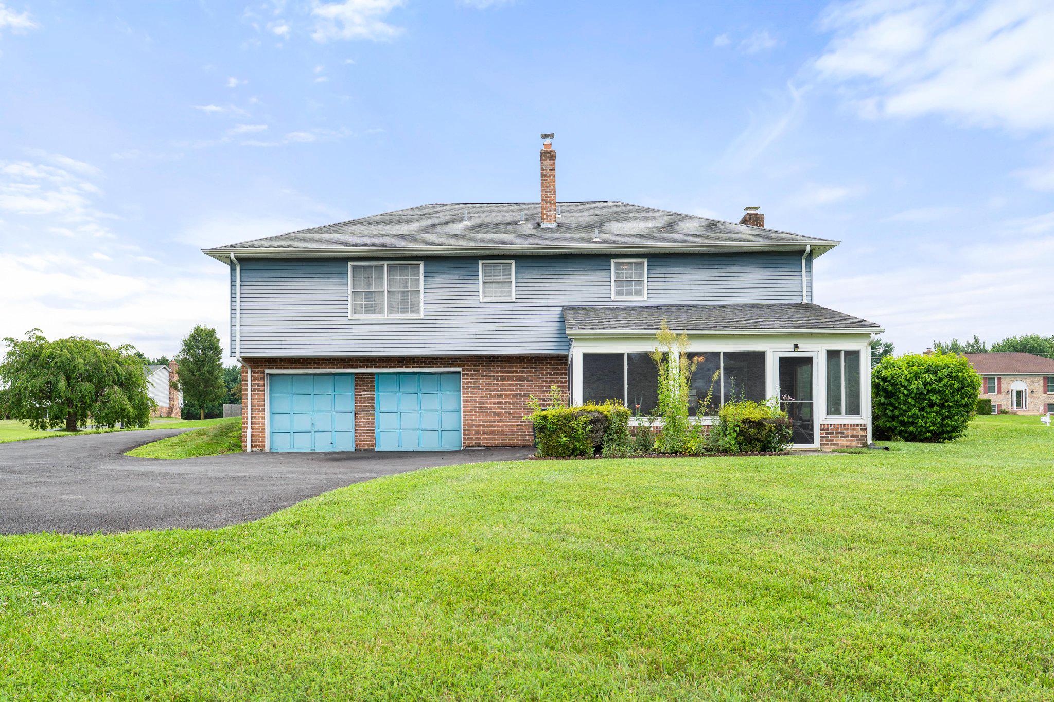 CARAVEL WOODS - Residential