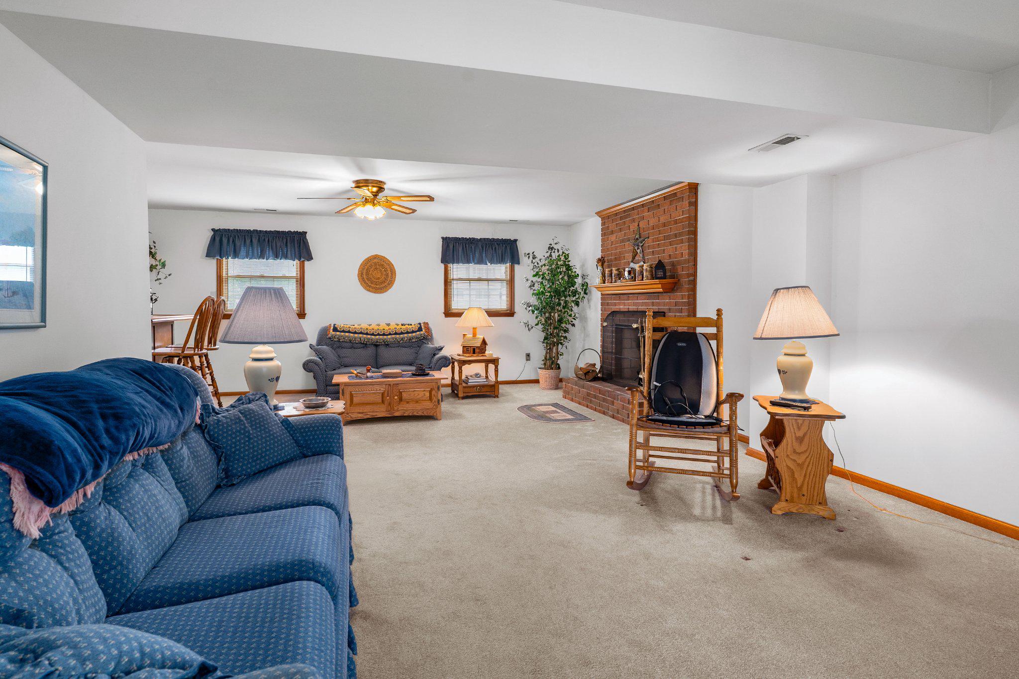 CARAVEL WOODS - Residential