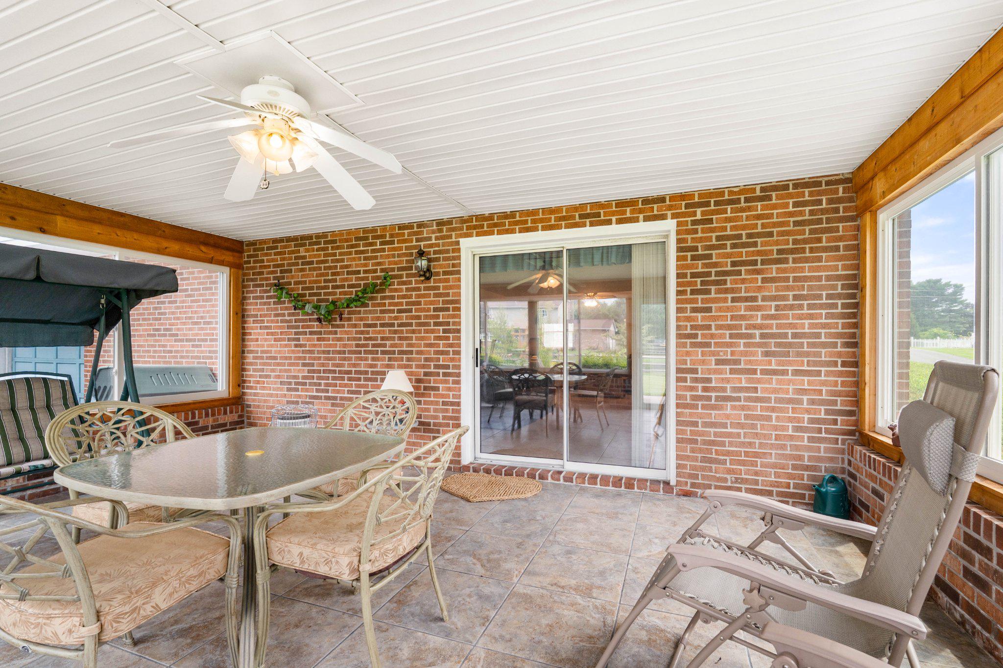 CARAVEL WOODS - Residential