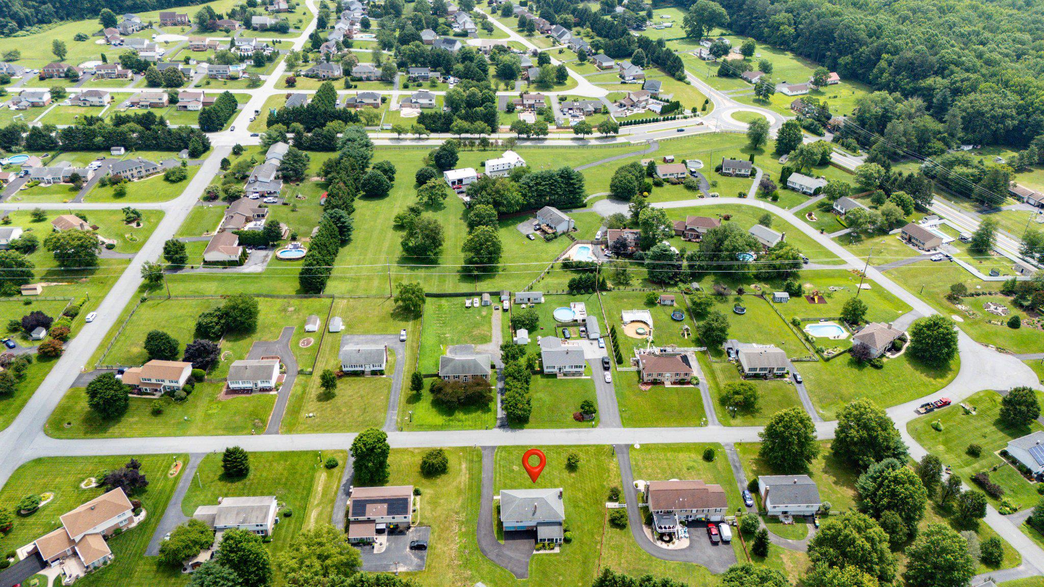 CARAVEL WOODS - Residential
