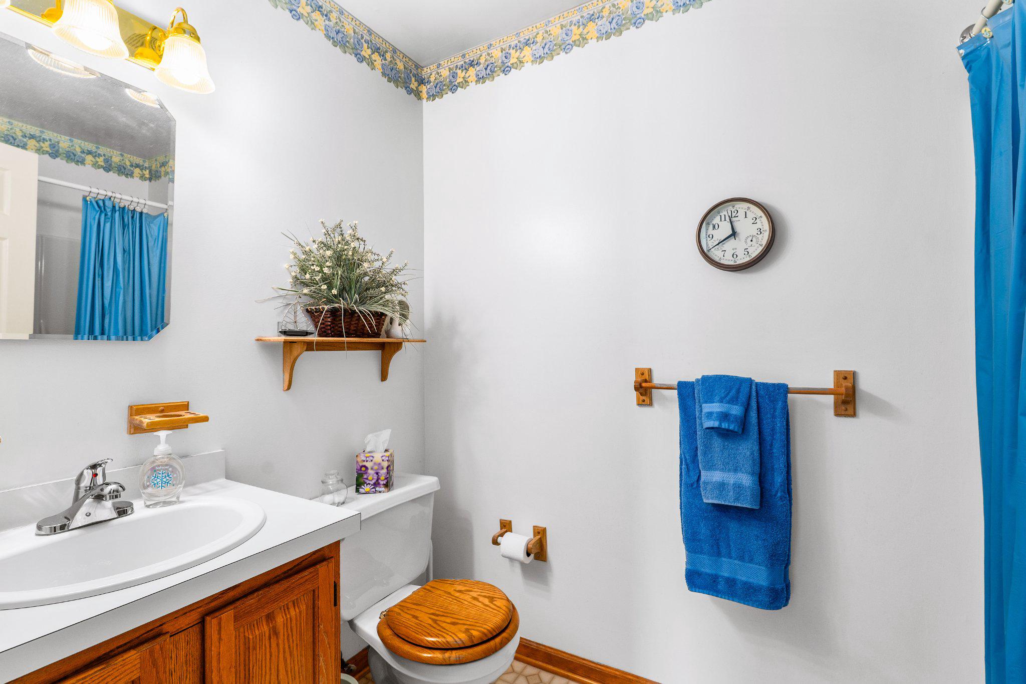 CARAVEL WOODS - Residential