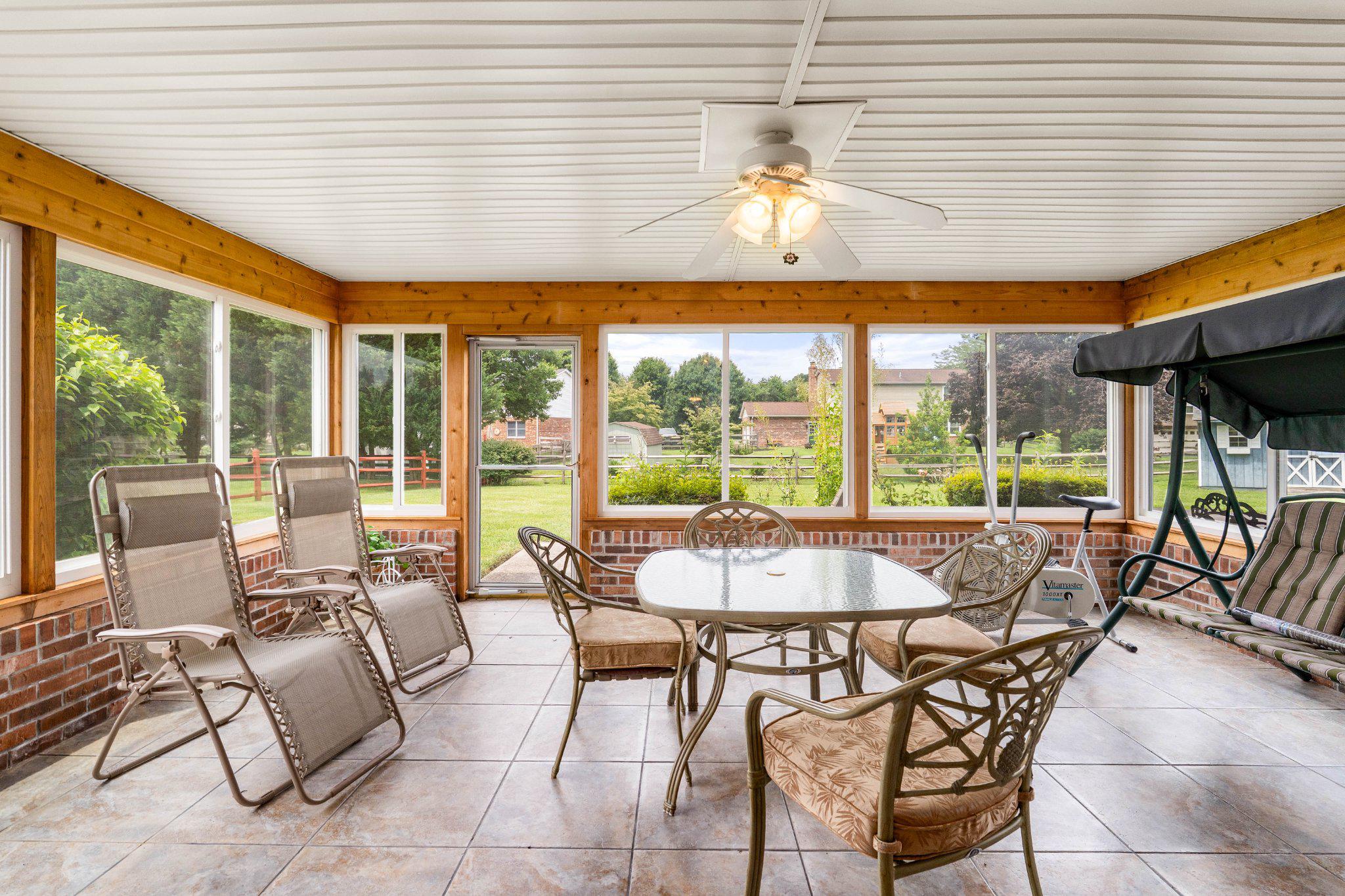 CARAVEL WOODS - Residential