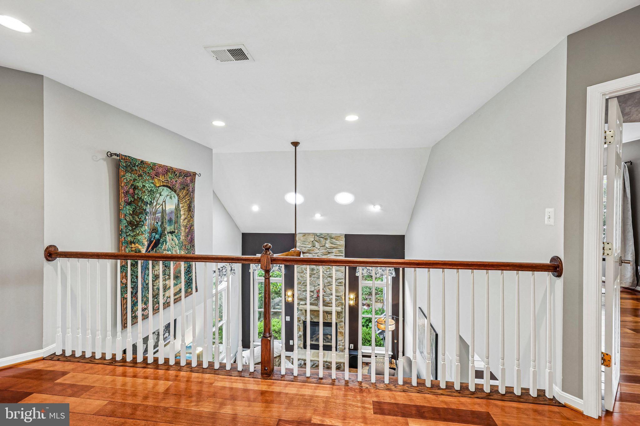 SOUTH BANK - Residential