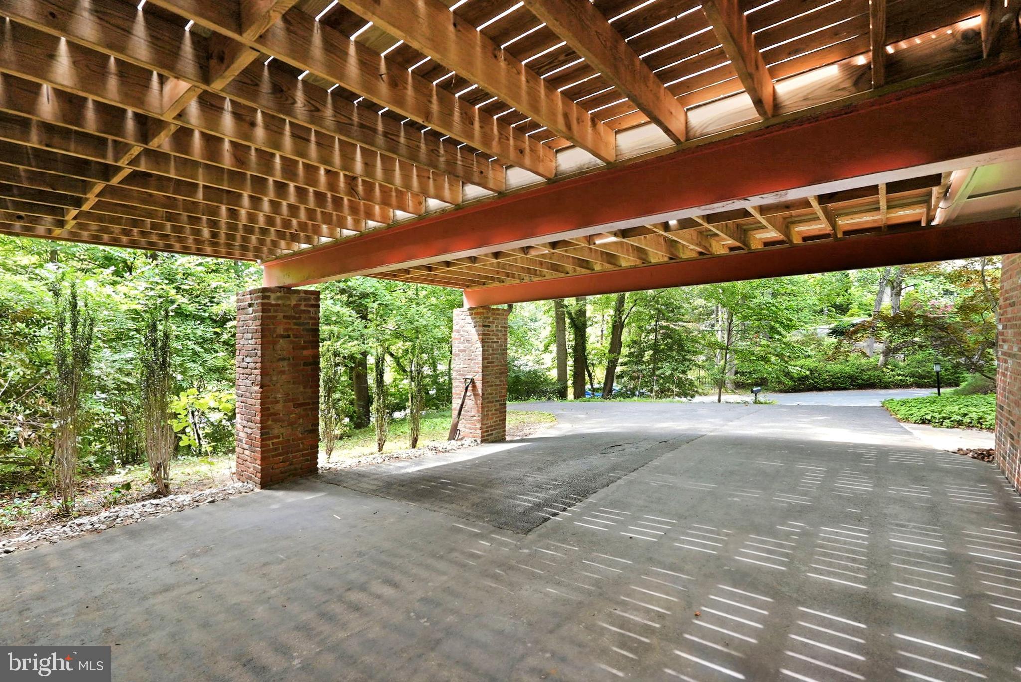 POTOMAC OUTSIDE - Residential
