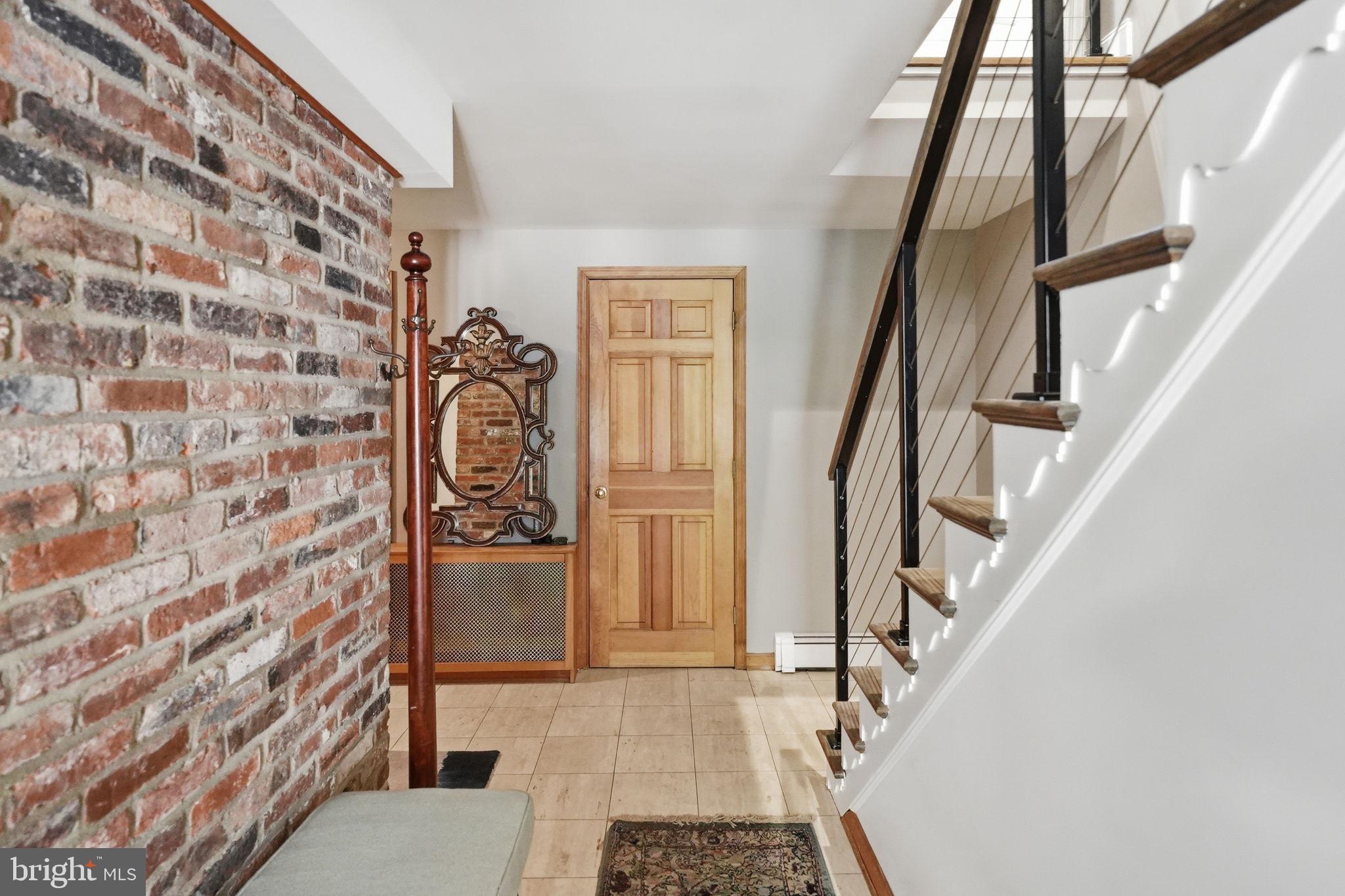 POTOMAC OUTSIDE - Residential
