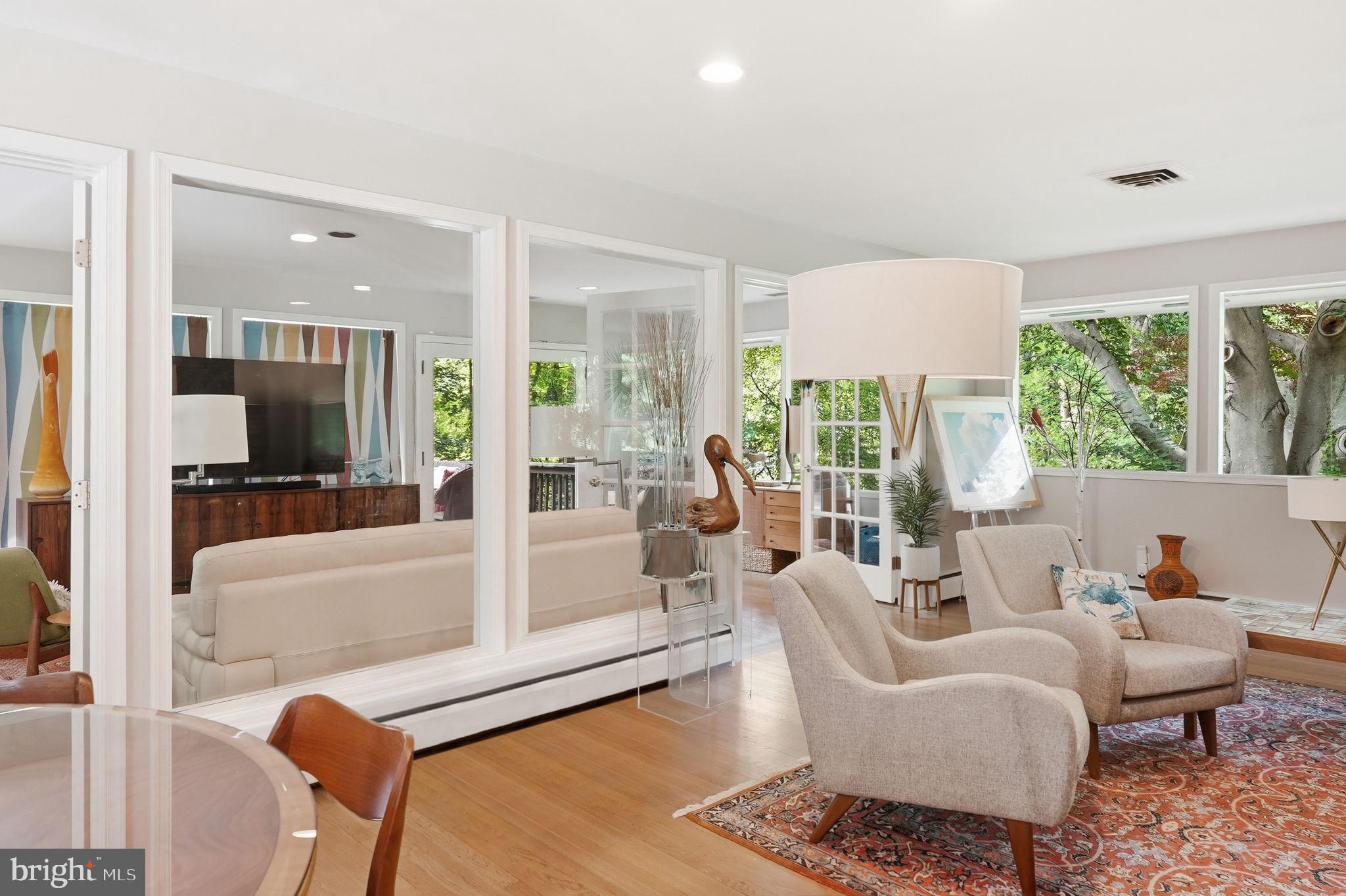 POTOMAC OUTSIDE - Residential