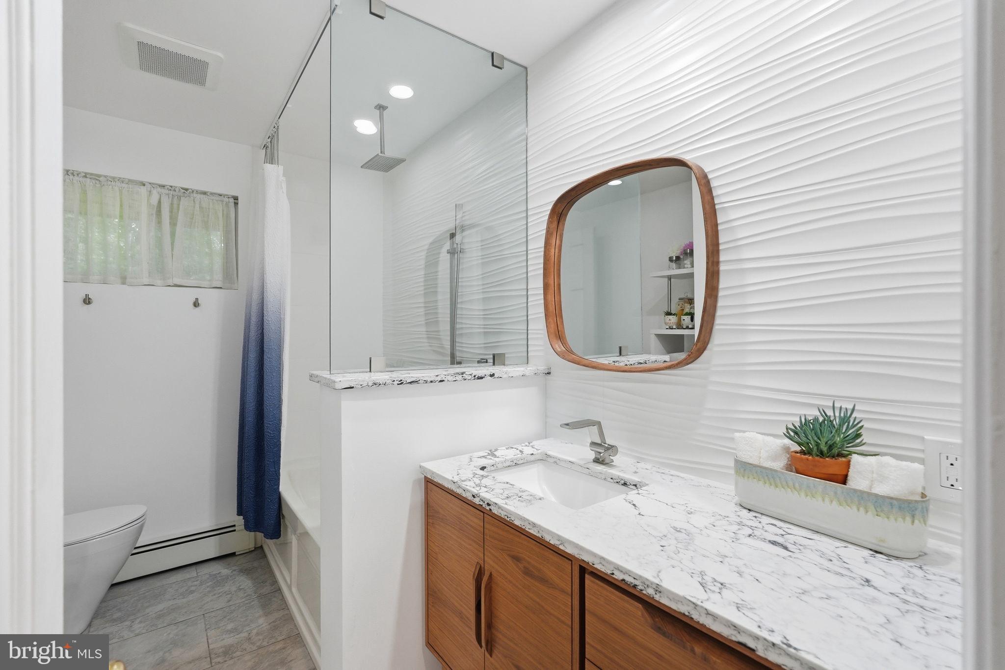 POTOMAC OUTSIDE - Residential