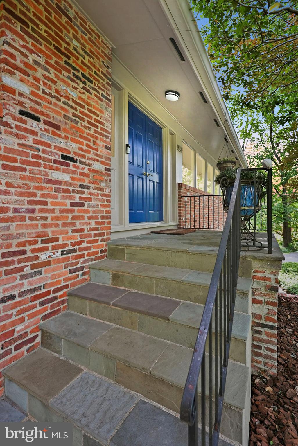 POTOMAC OUTSIDE - Residential