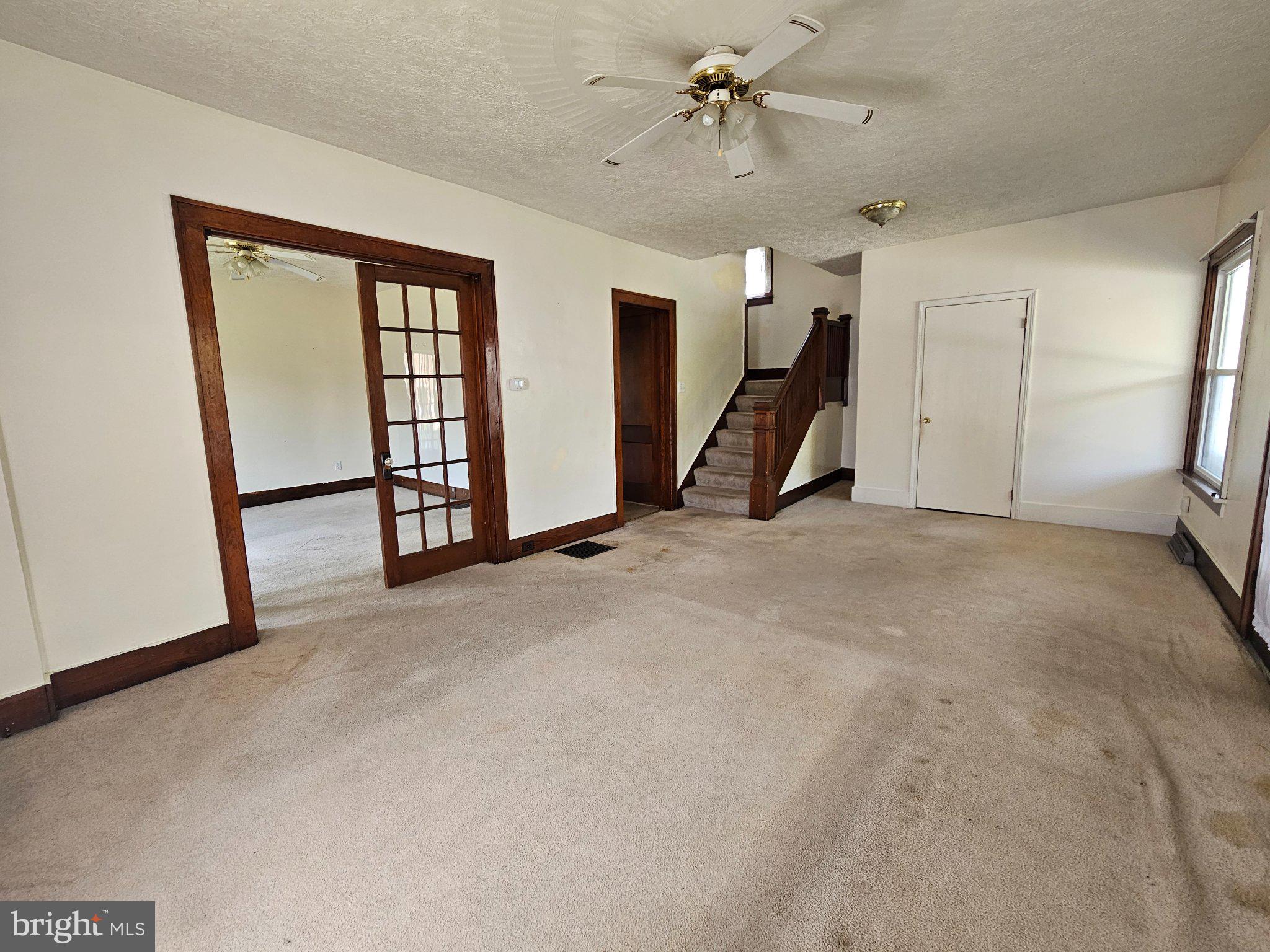 EAST END - Residential