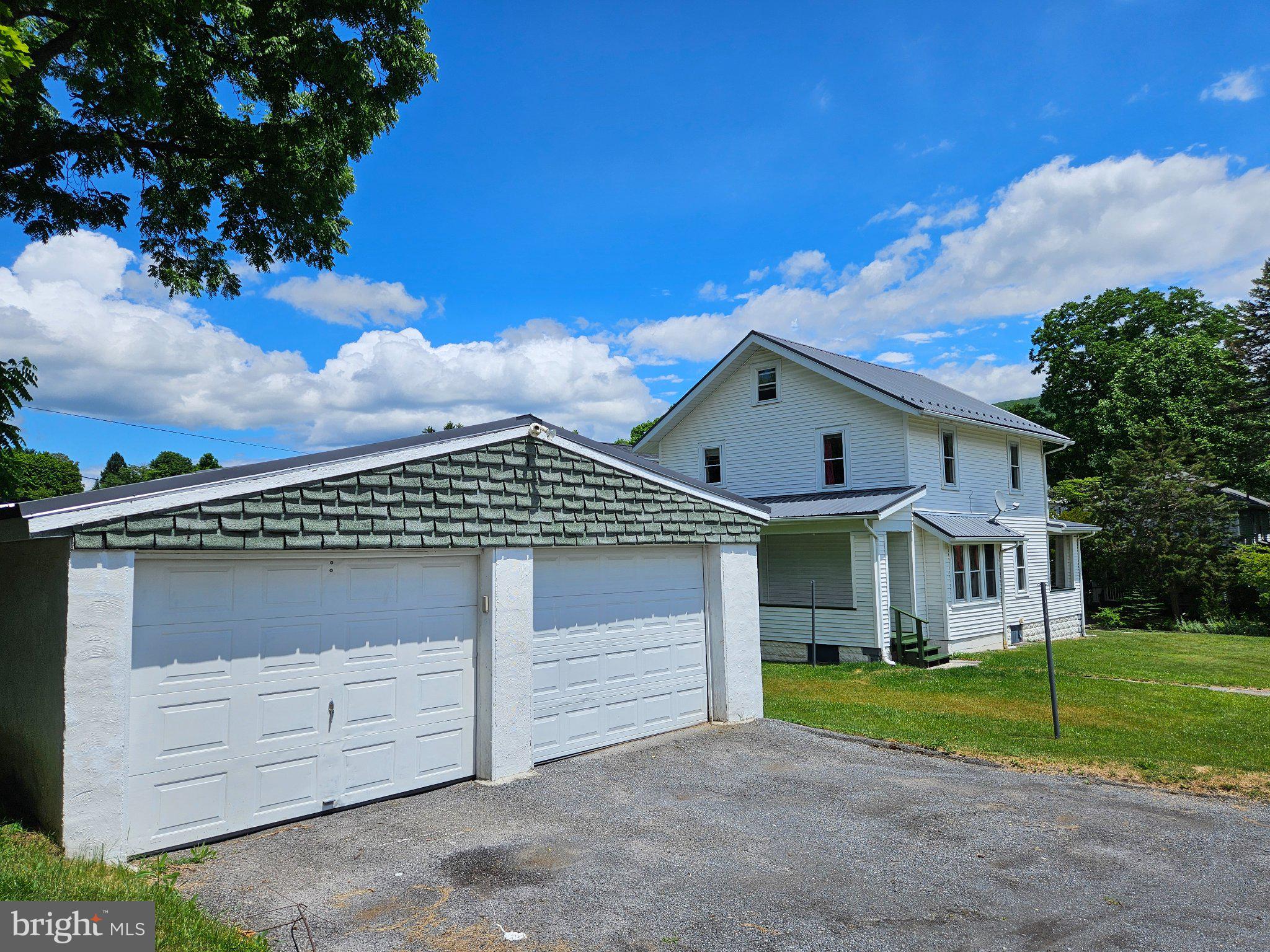 EAST END - Residential