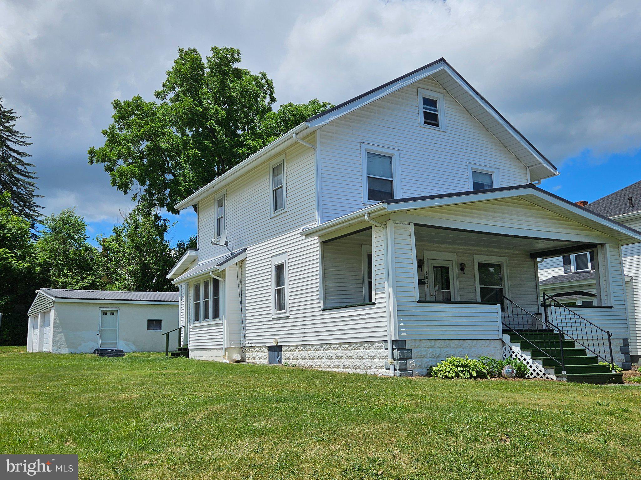 EAST END - Residential