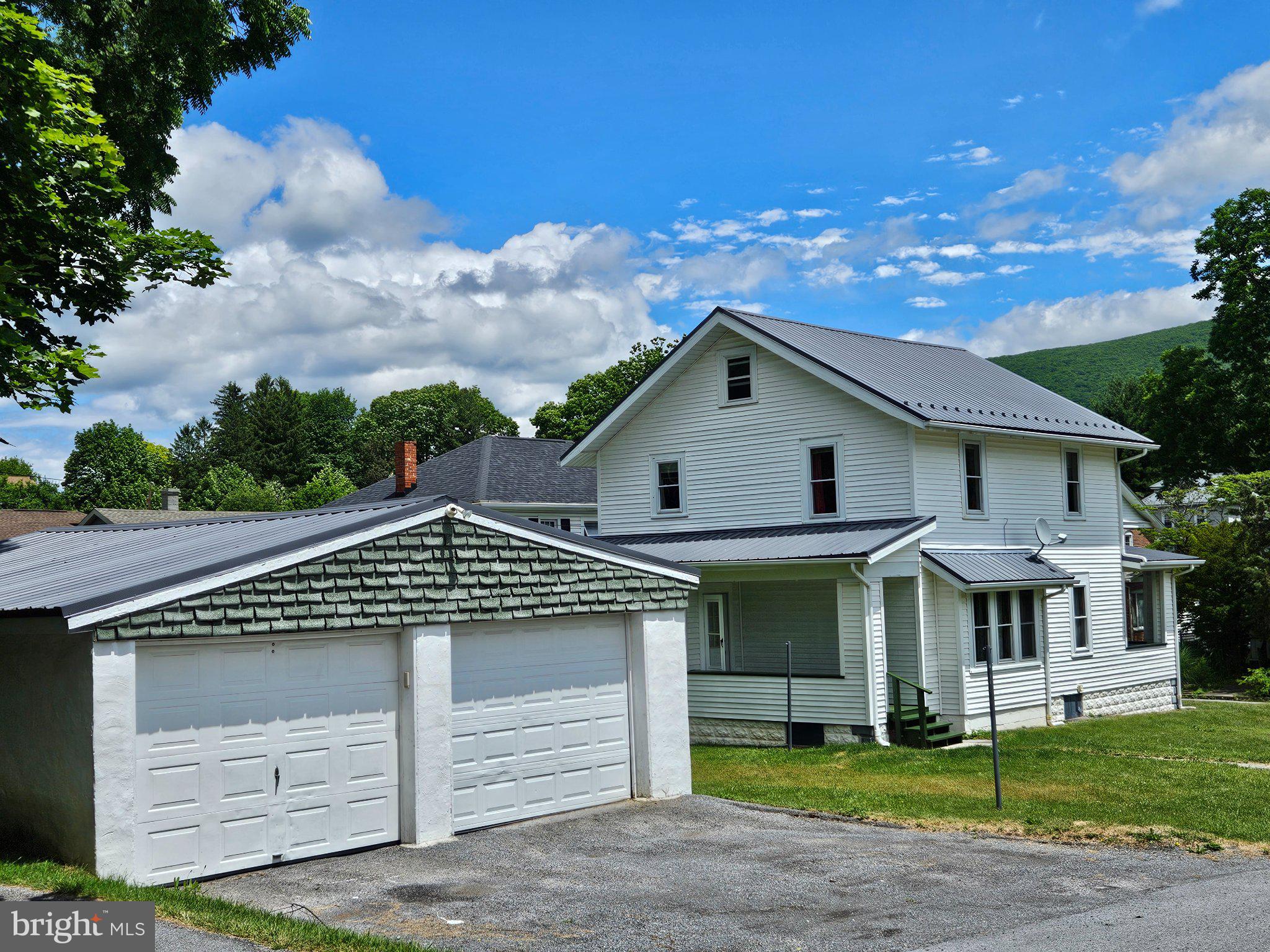 EAST END - Residential