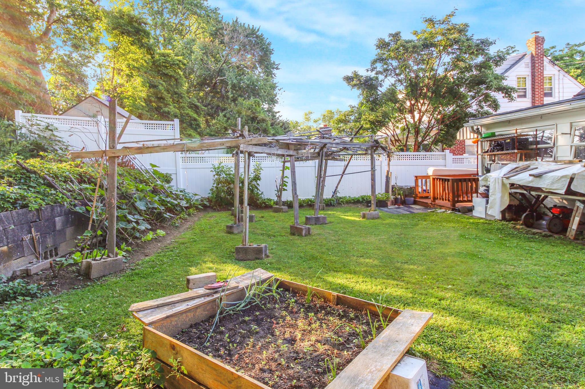 MANOA - Residential