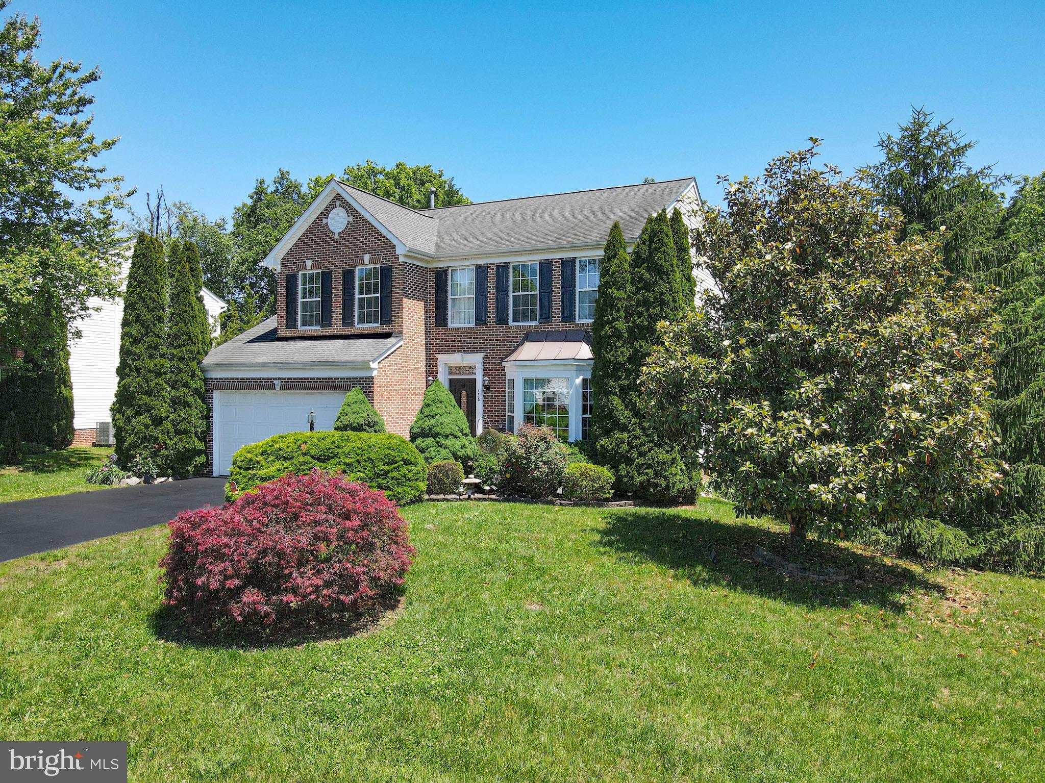 LOCUST HILL - Residential