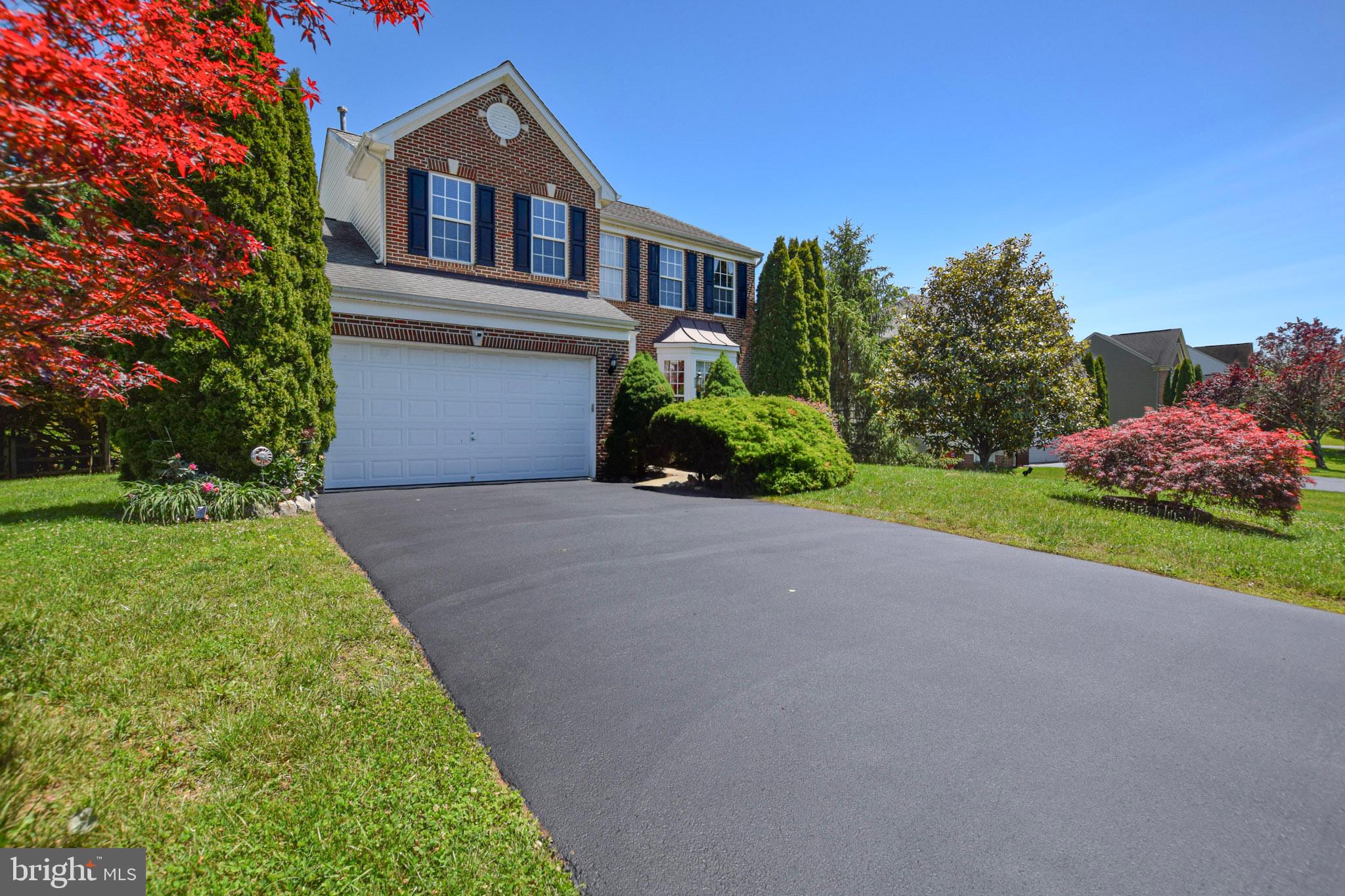 LOCUST HILL - Residential