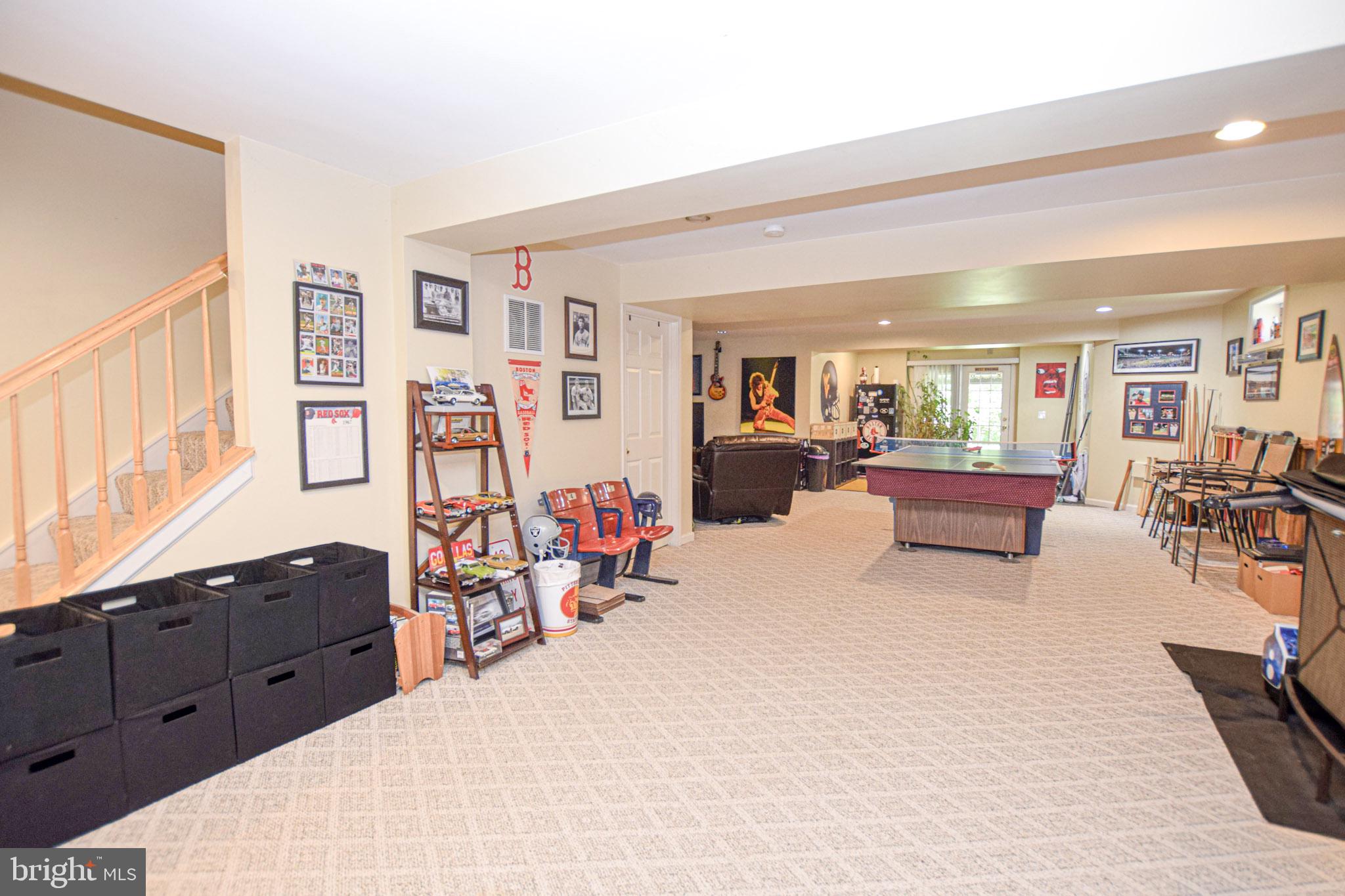 LOCUST HILL - Residential