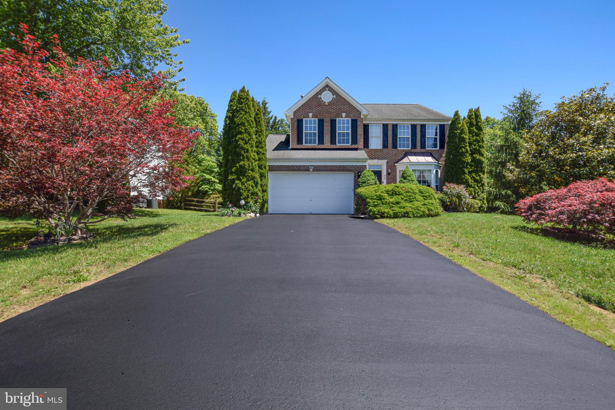 LOCUST HILL - Residential