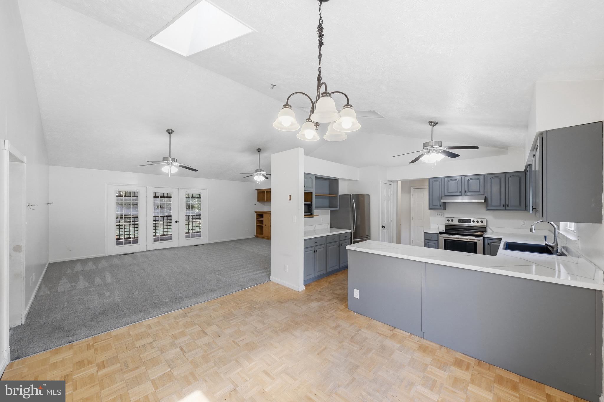 STRATFORD HARBOUR - Residential