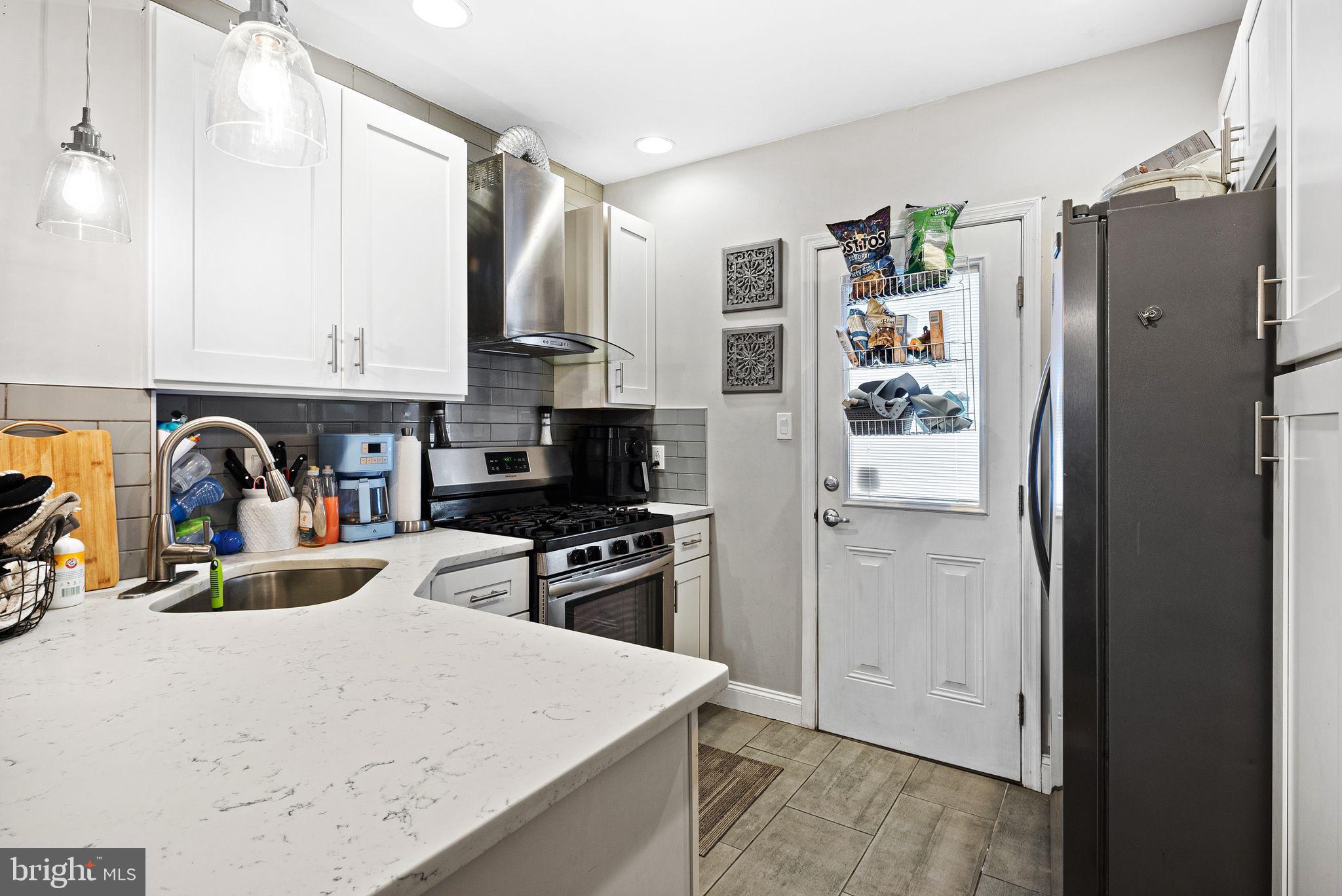 LOWER MOYAMENSING - Residential