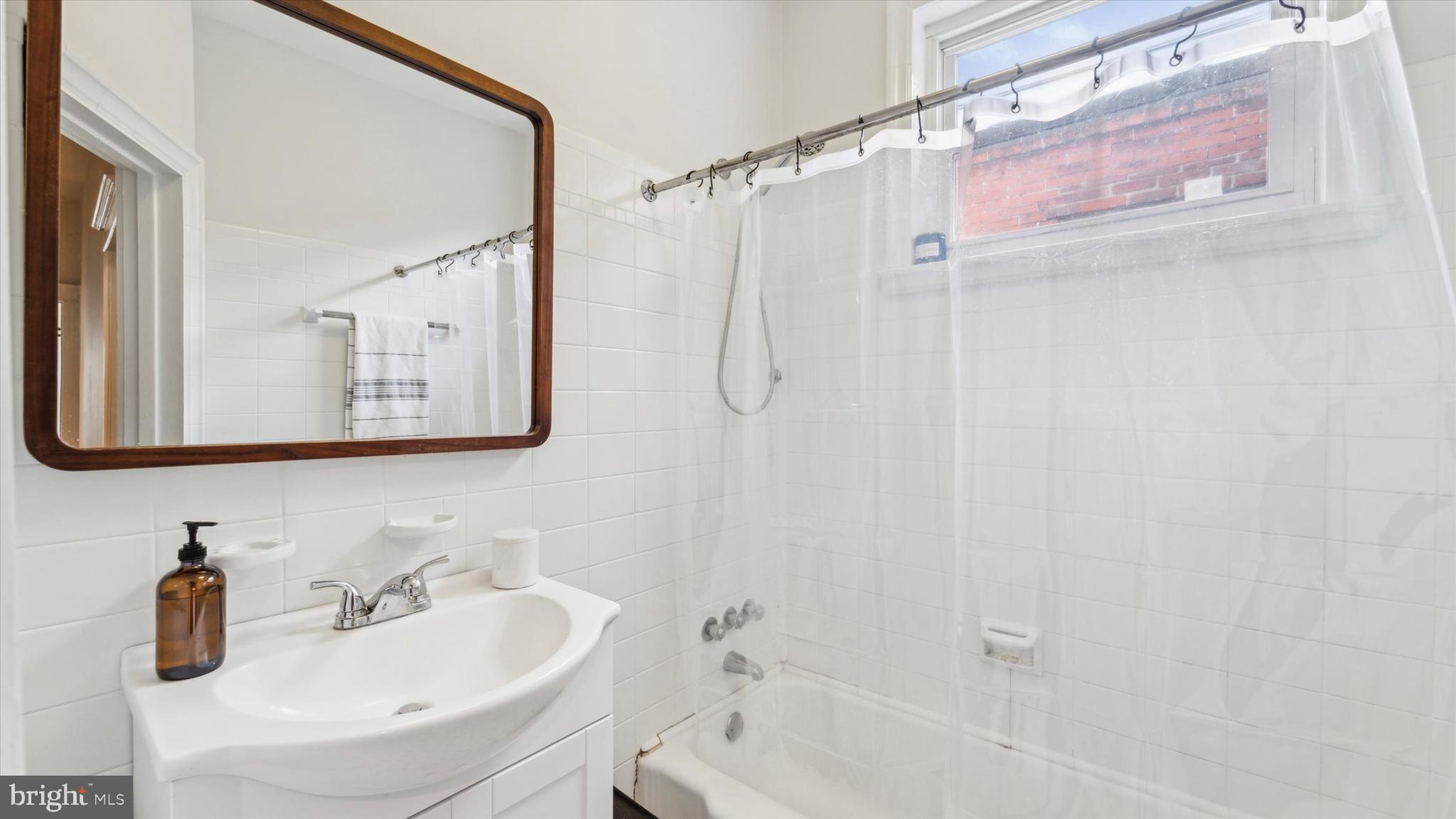 NEWBOLD - Residential Lease