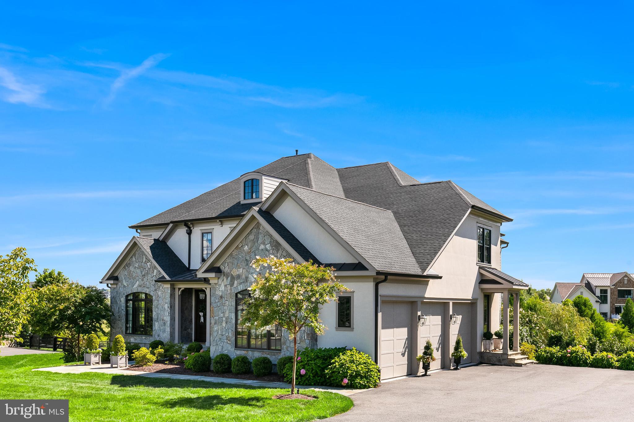 CREIGHTON FARMS - Residential
