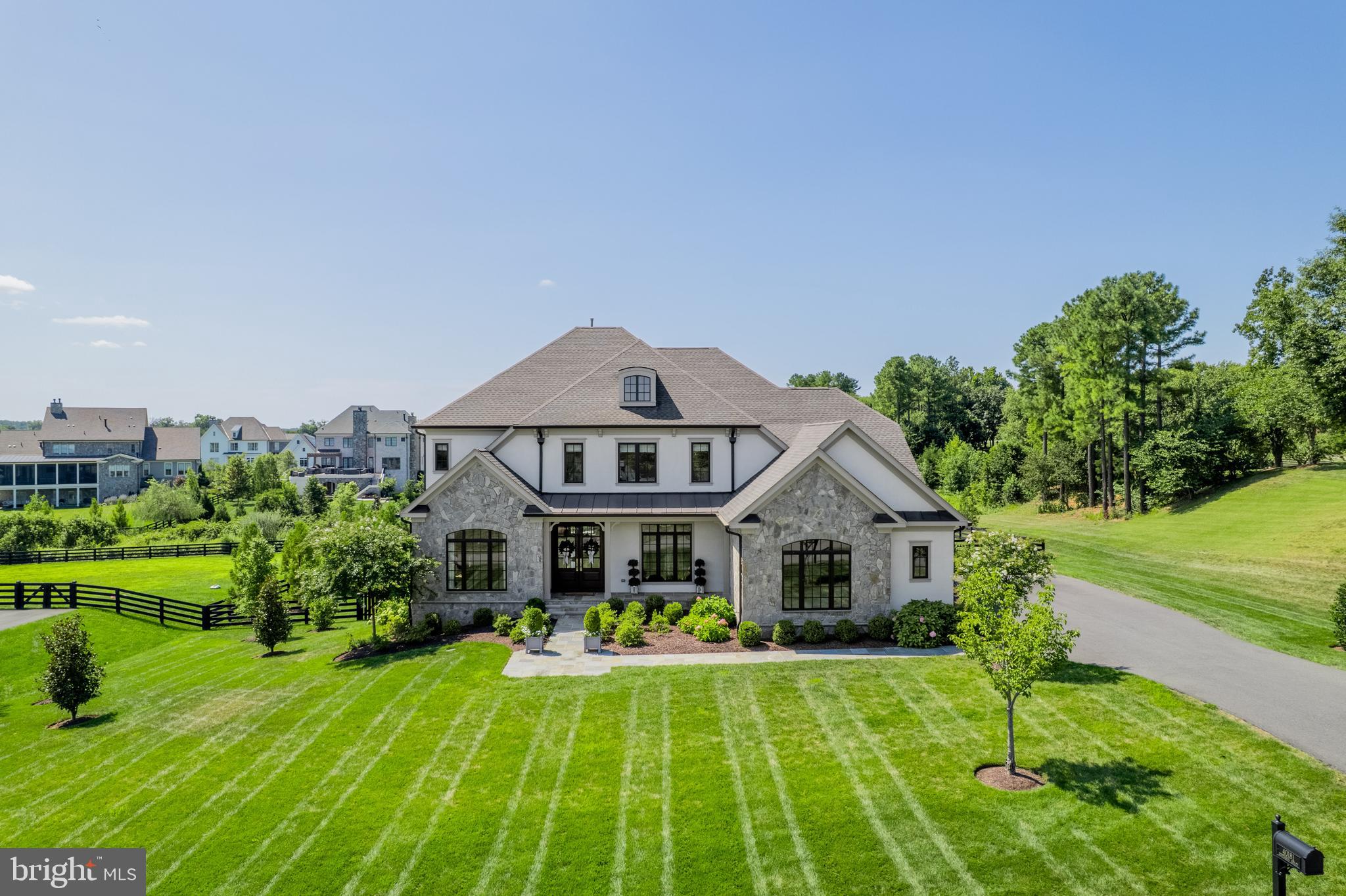 CREIGHTON FARMS - Residential