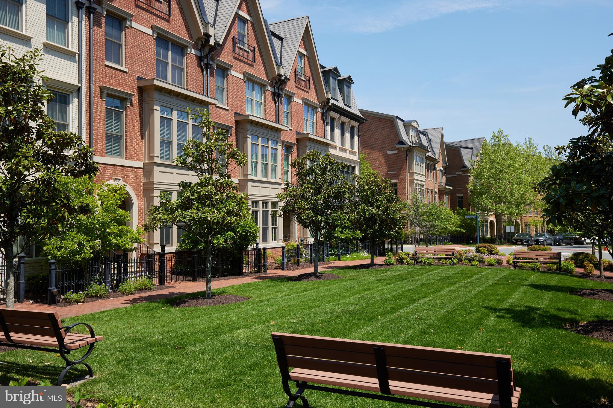 SYMPHONY PARK - Residential