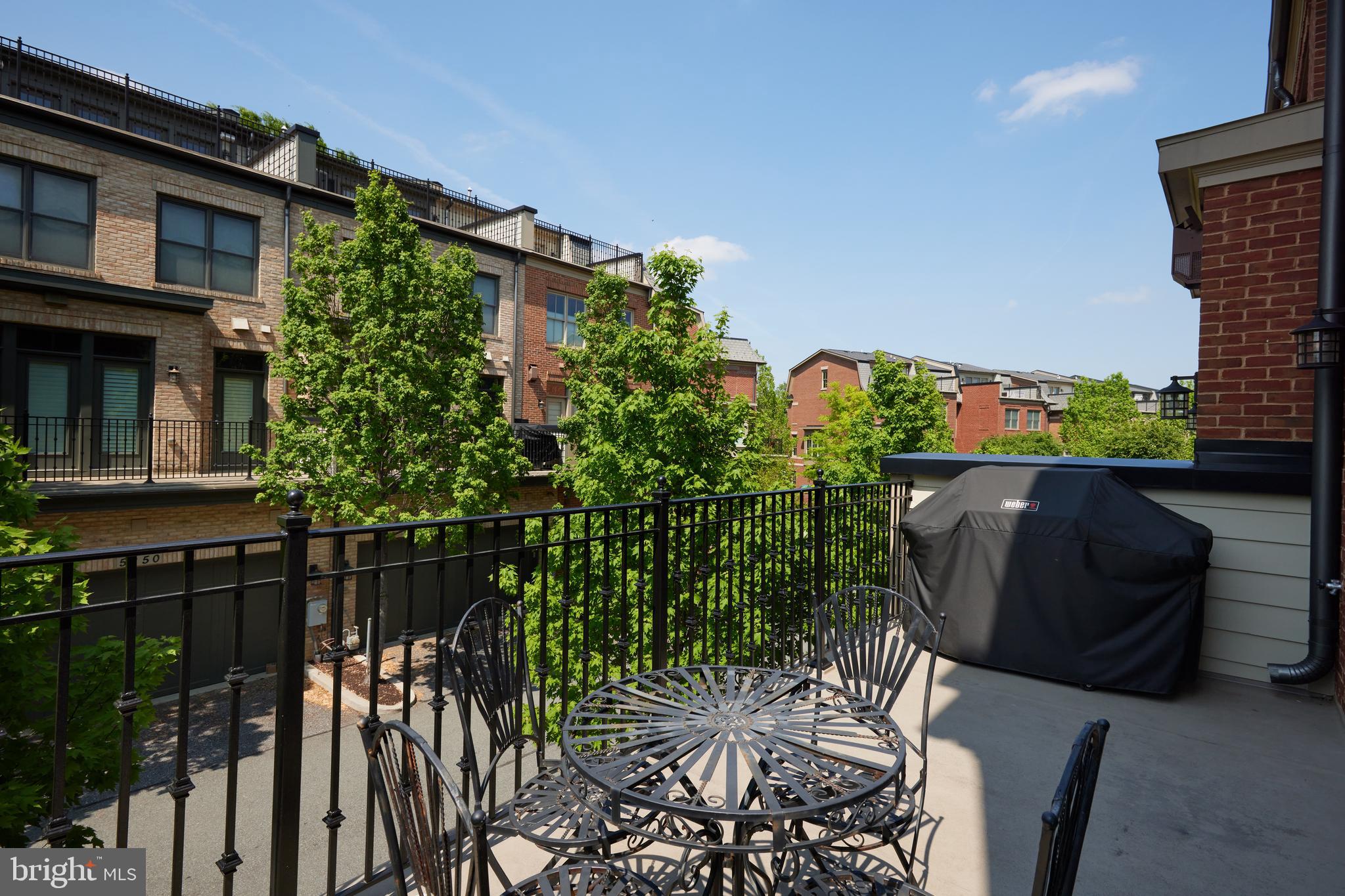 SYMPHONY PARK - Residential