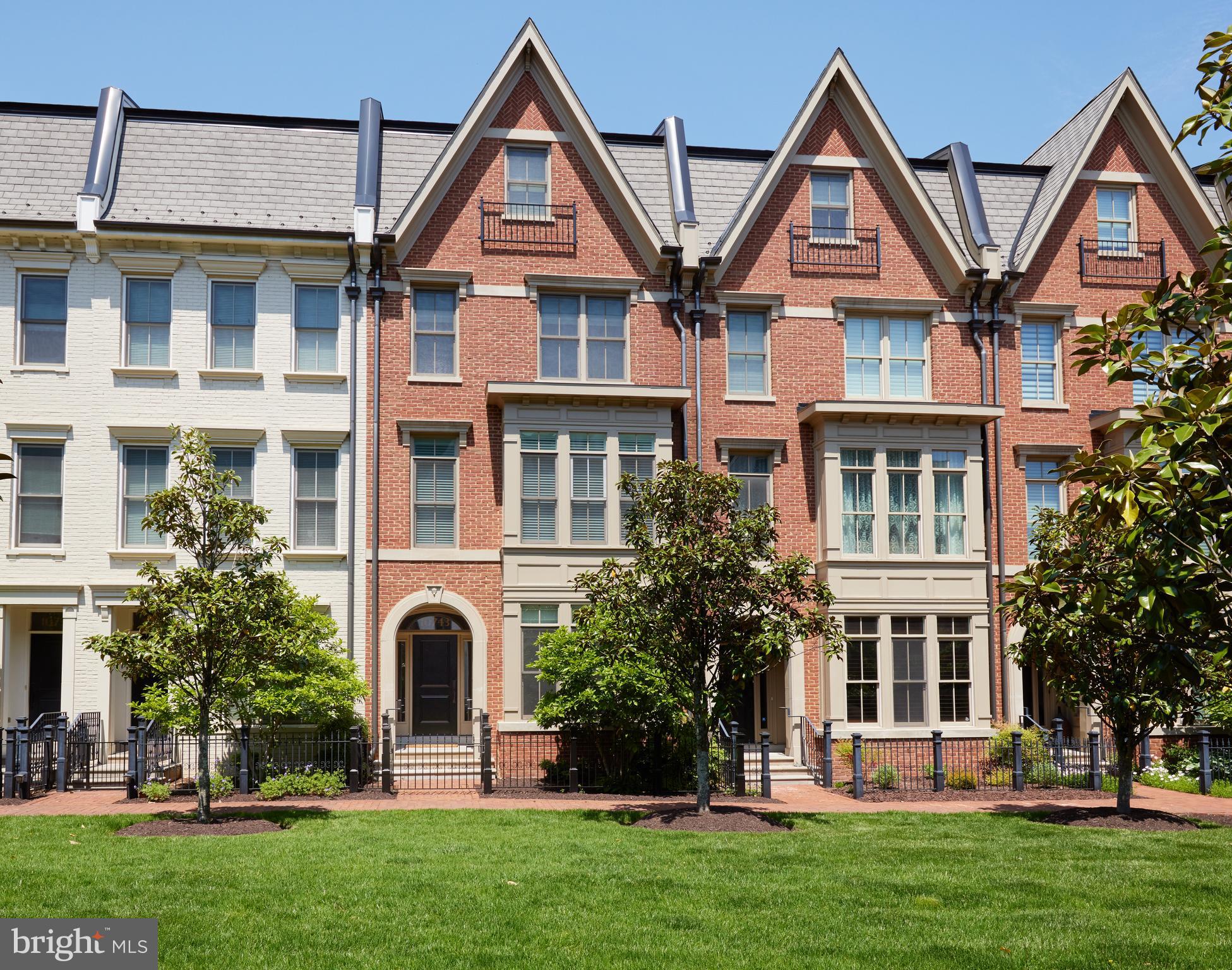 SYMPHONY PARK - Residential