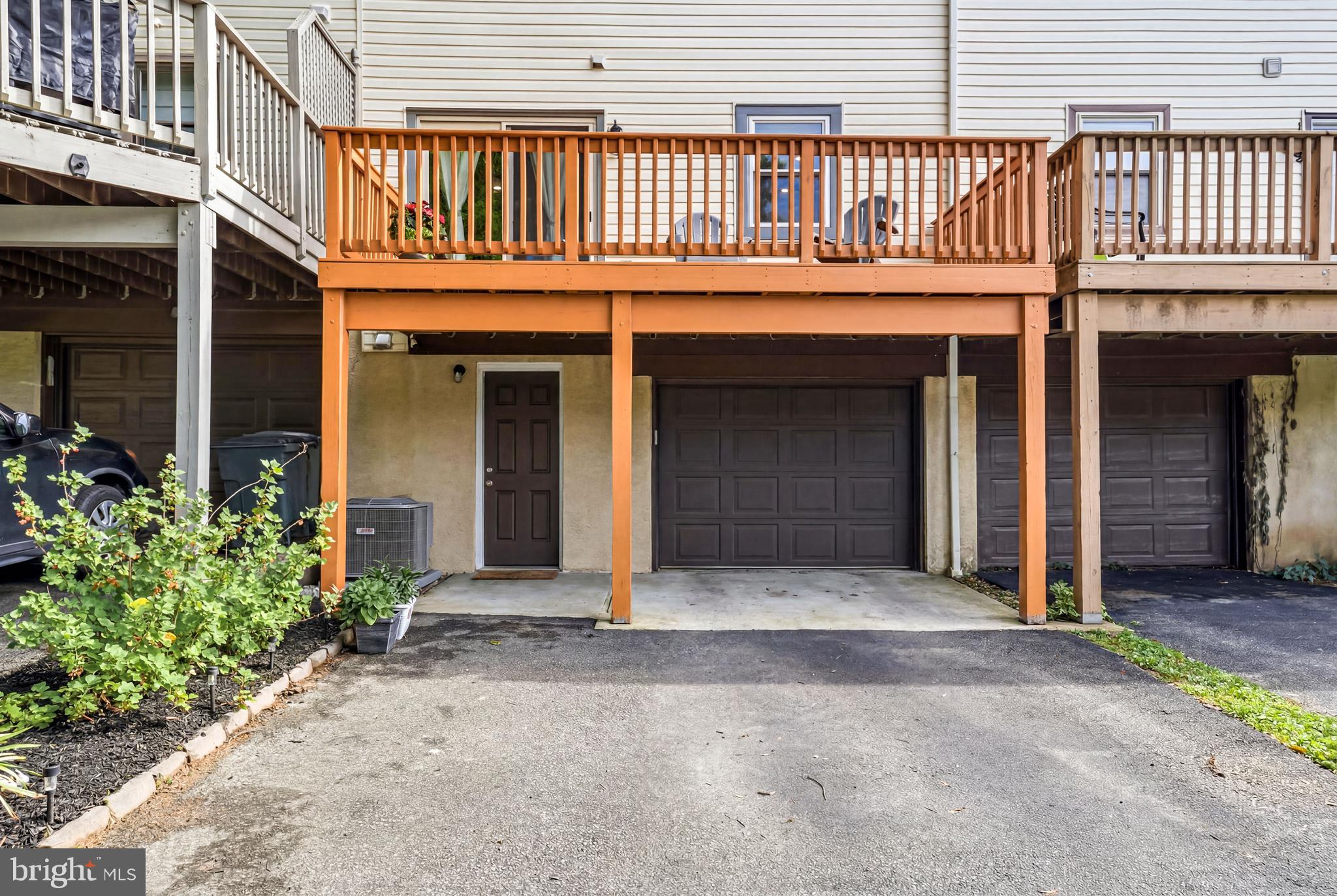 LAFAYETTE GREEN - Residential