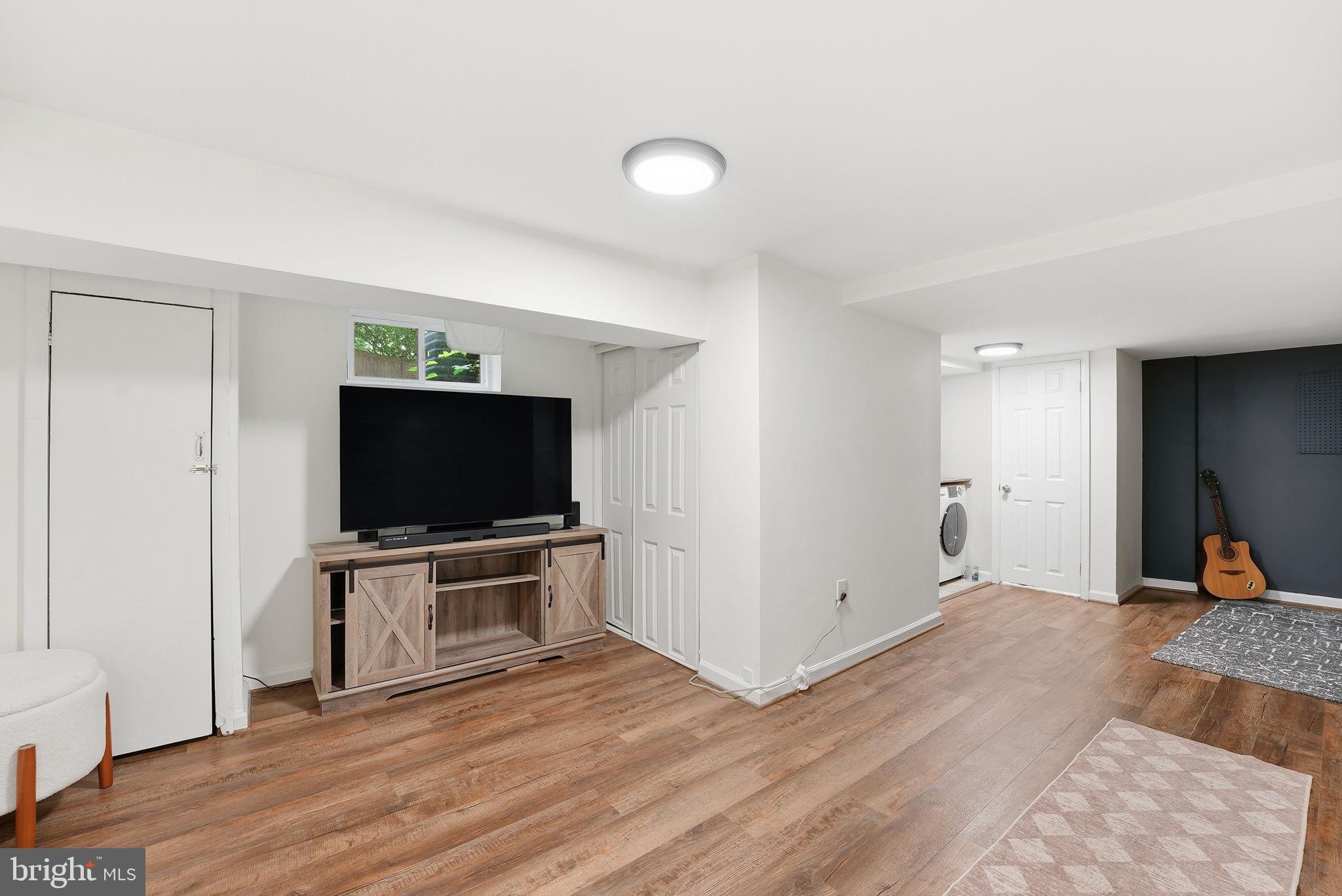 WAKEFIELD - Residential