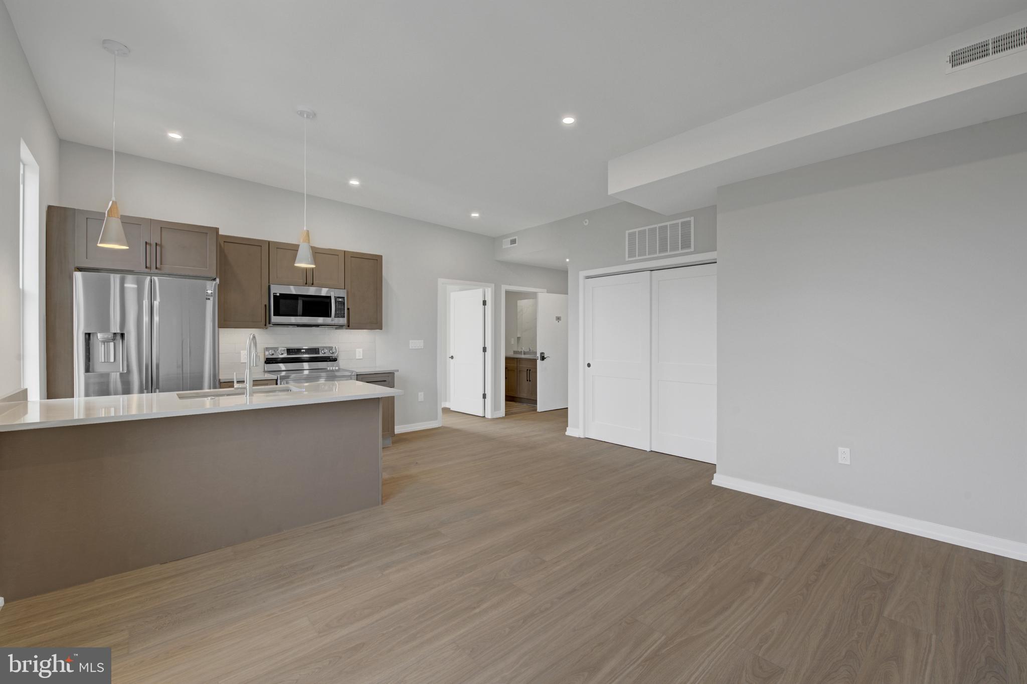GRADUATE HOSPITAL - Residential Lease