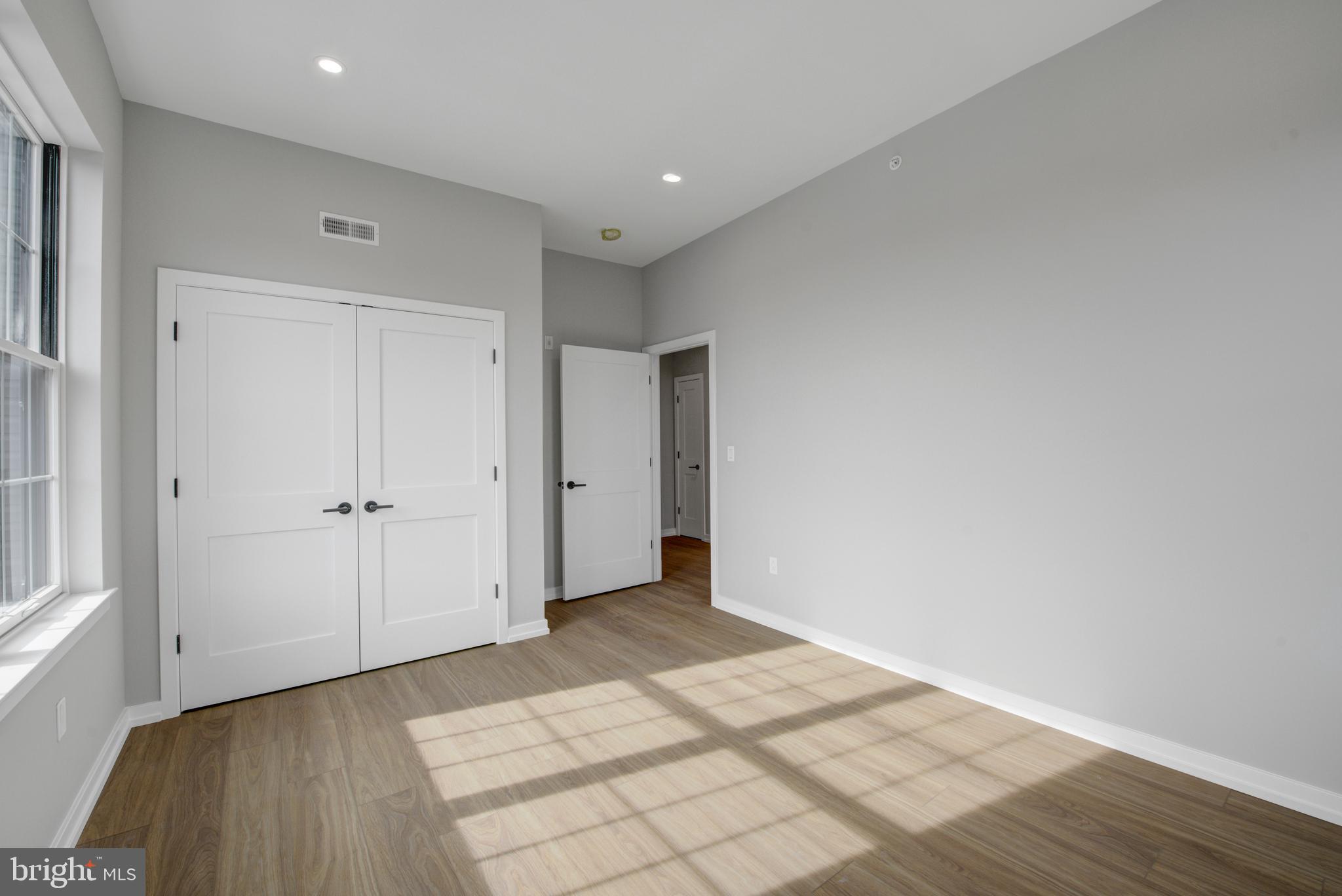 GRADUATE HOSPITAL - Residential Lease