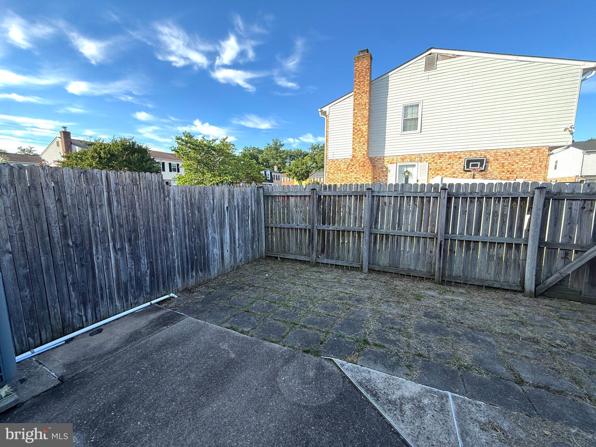 CHESTNUT WOODS - Residential
