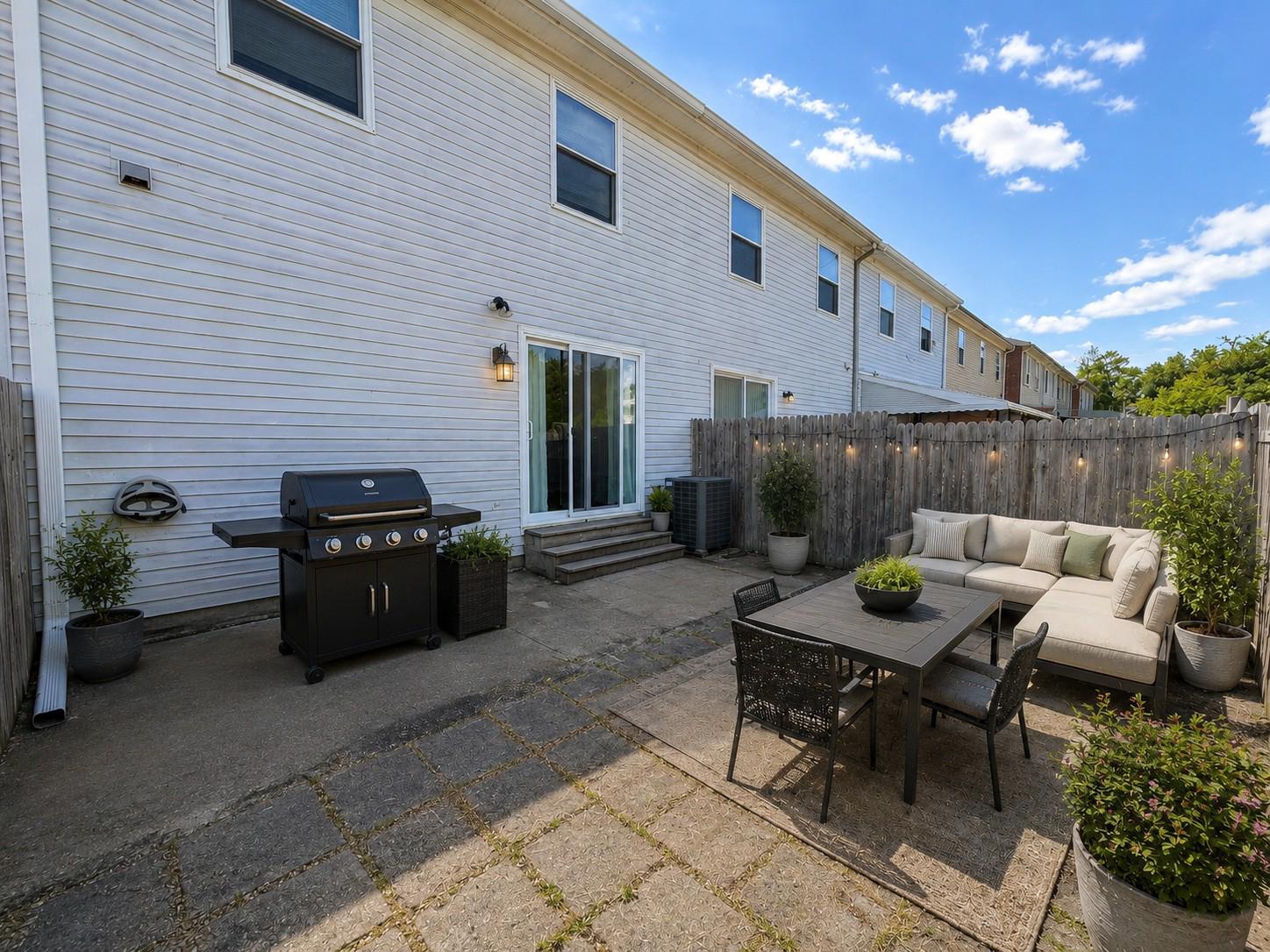 CHESTNUT WOODS - Residential