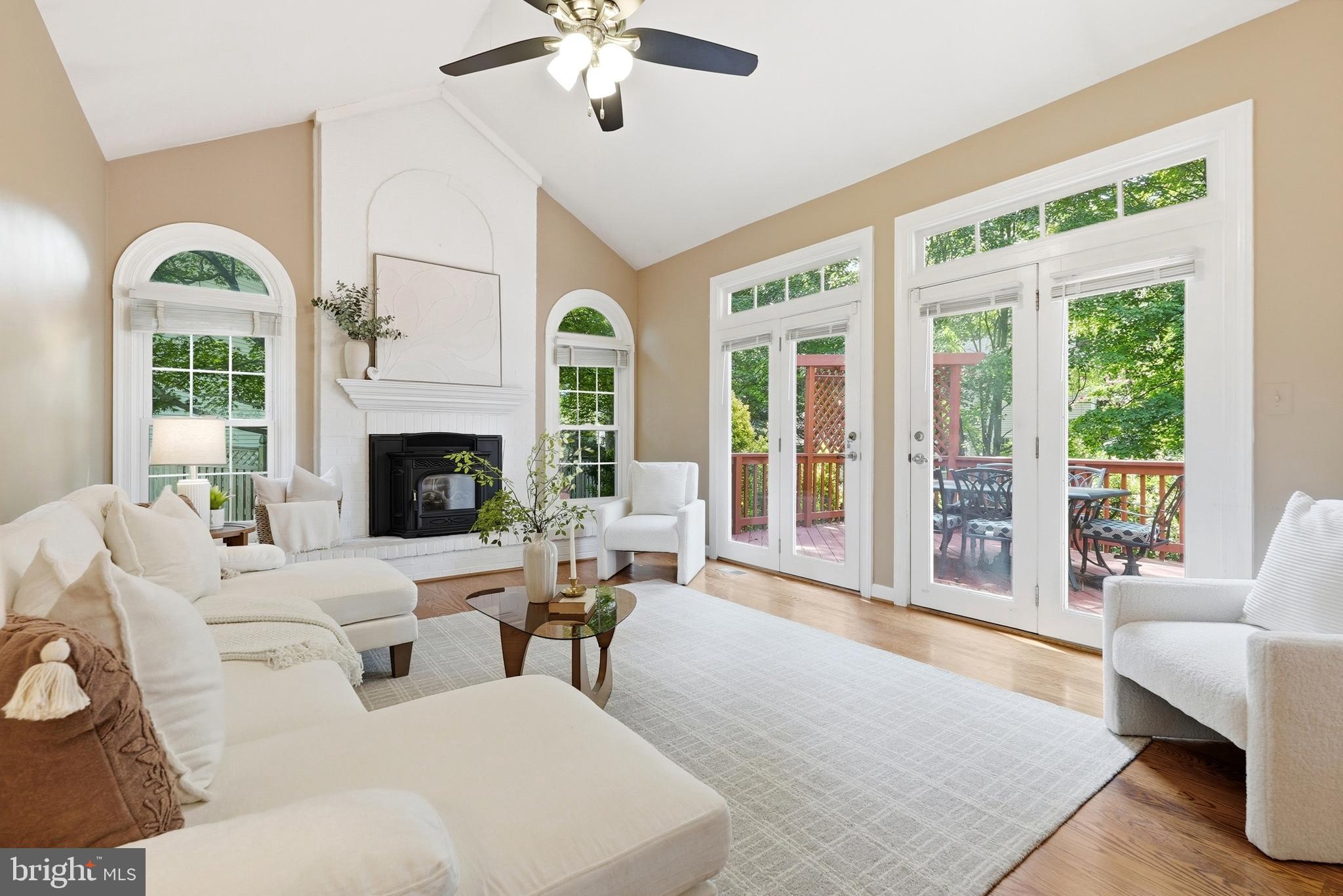 CROFTON CHASE - Residential